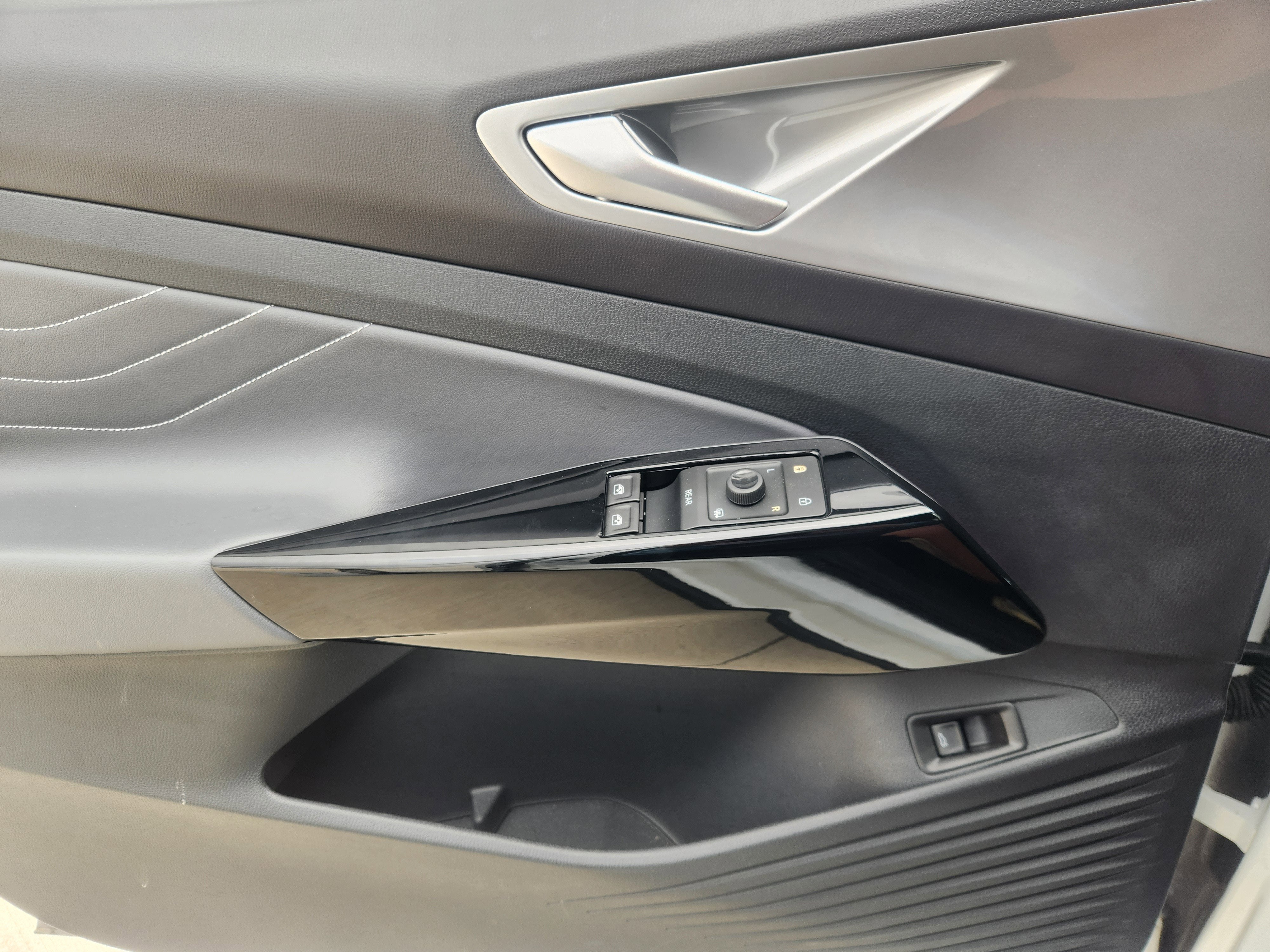 2024 Volkswagen ID.4 S