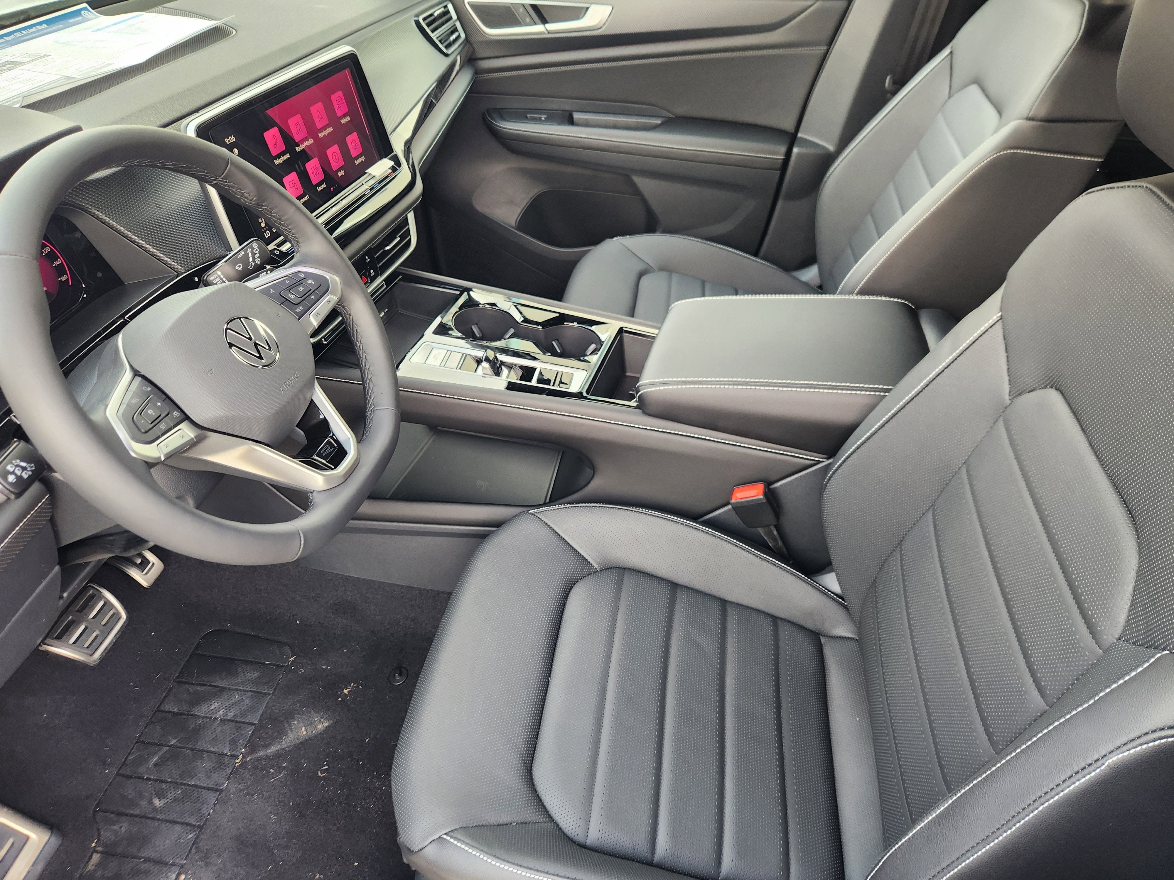 2026 Volkswagen Atlas Cross Sport 2.0T SEL R-Line Black