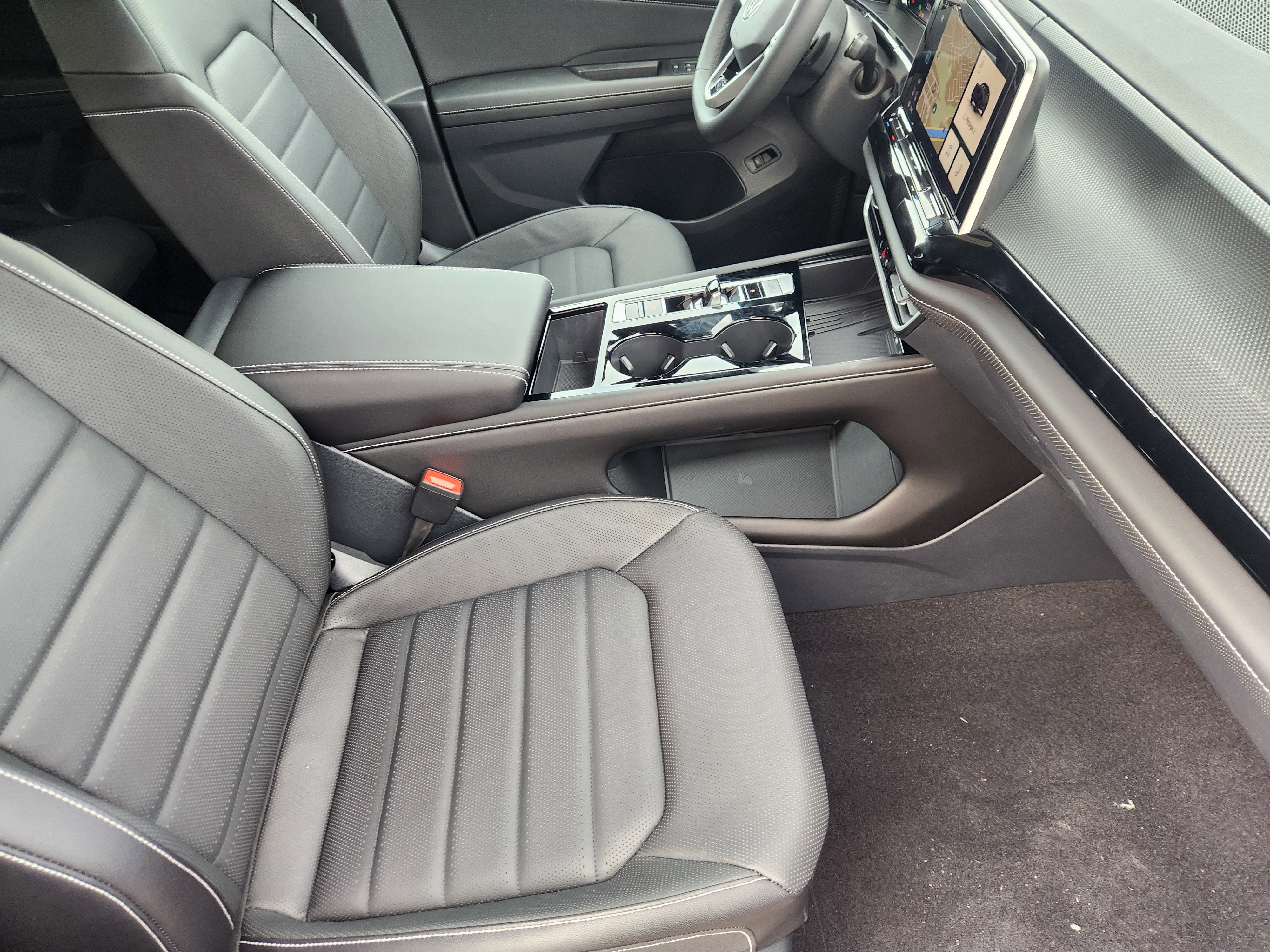 2026 Volkswagen Atlas Cross Sport 2.0T SEL R-Line Black