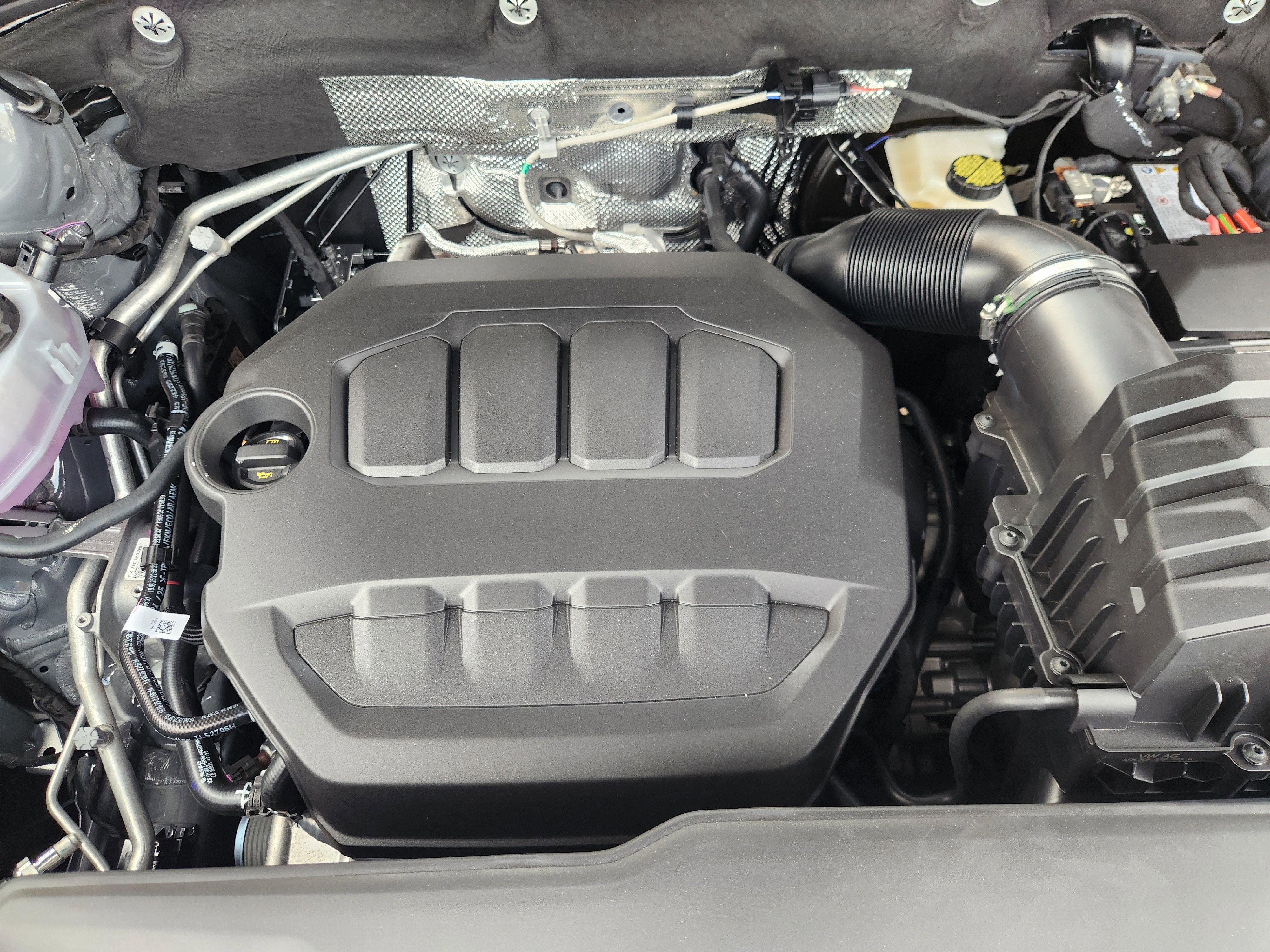 2026 Volkswagen Atlas Cross Sport 2.0T SEL R-Line Black