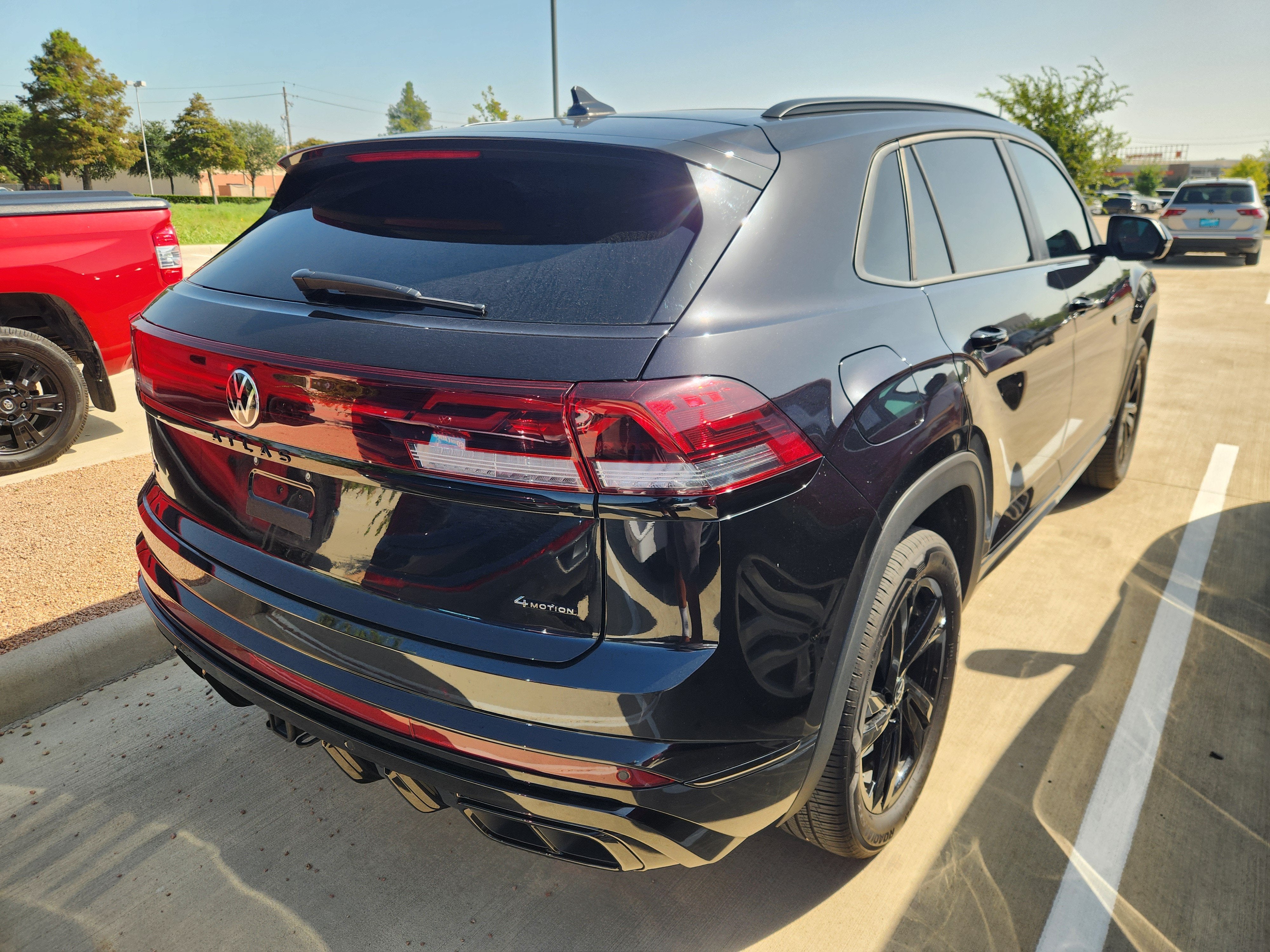 2026 Volkswagen Atlas Cross Sport 2.0T SEL R-Line Black