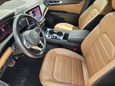 2024 Volkswagen Atlas Cross Sport 2.0T SEL R-Line