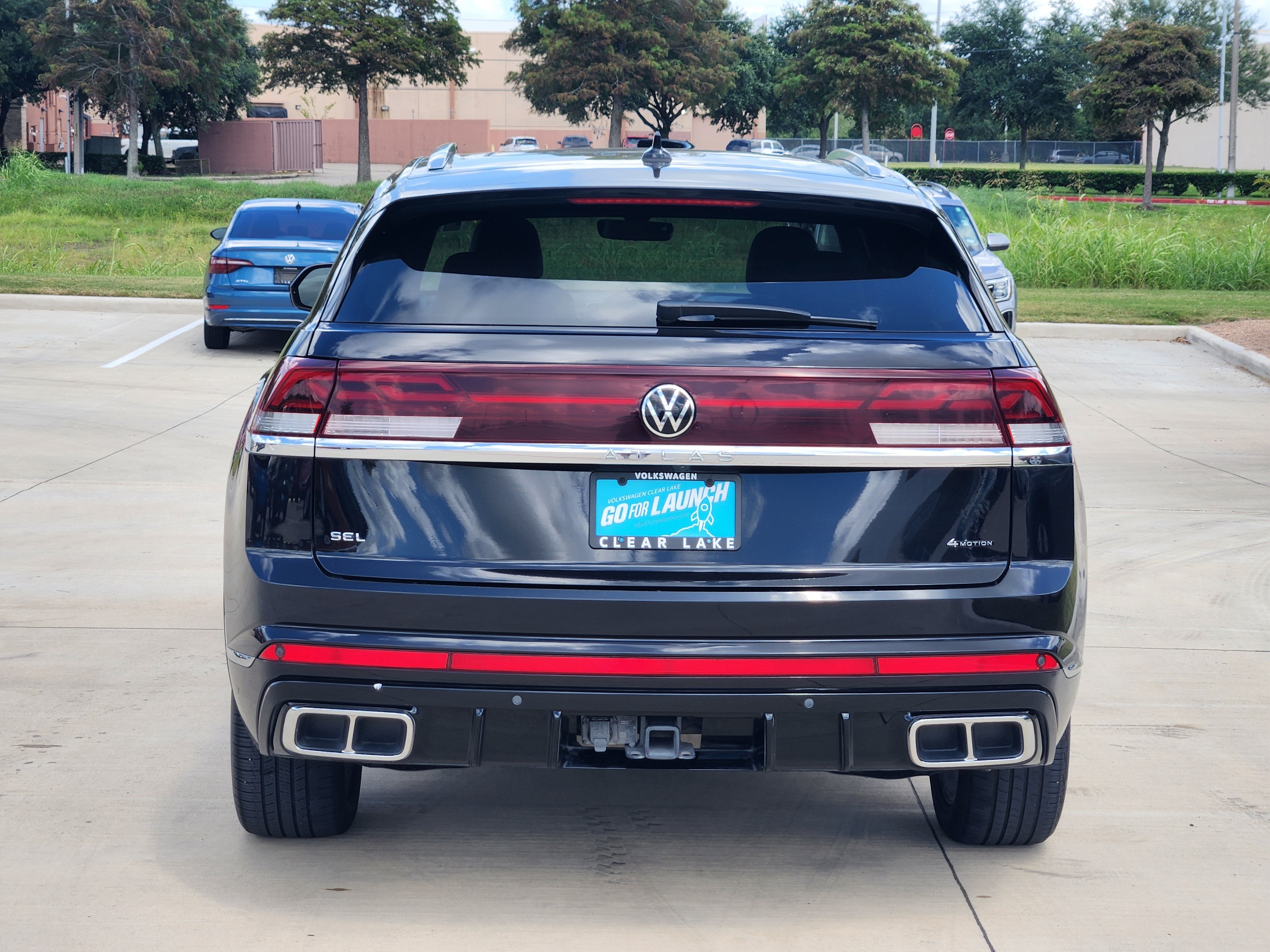 2024 Volkswagen Atlas Cross Sport 2.0T SEL R-Line