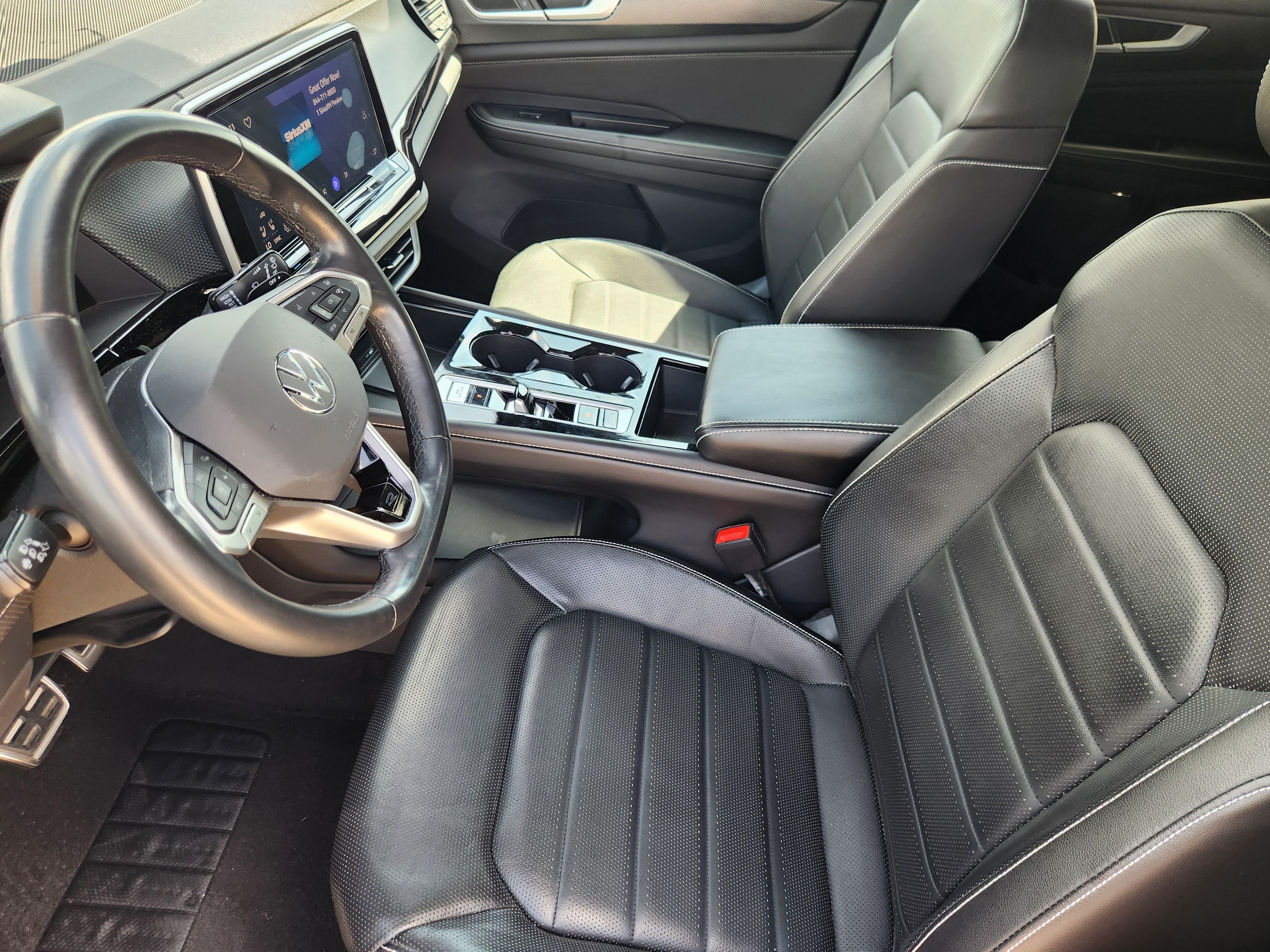 2024 Volkswagen Atlas Cross Sport 2.0T SEL R-Line