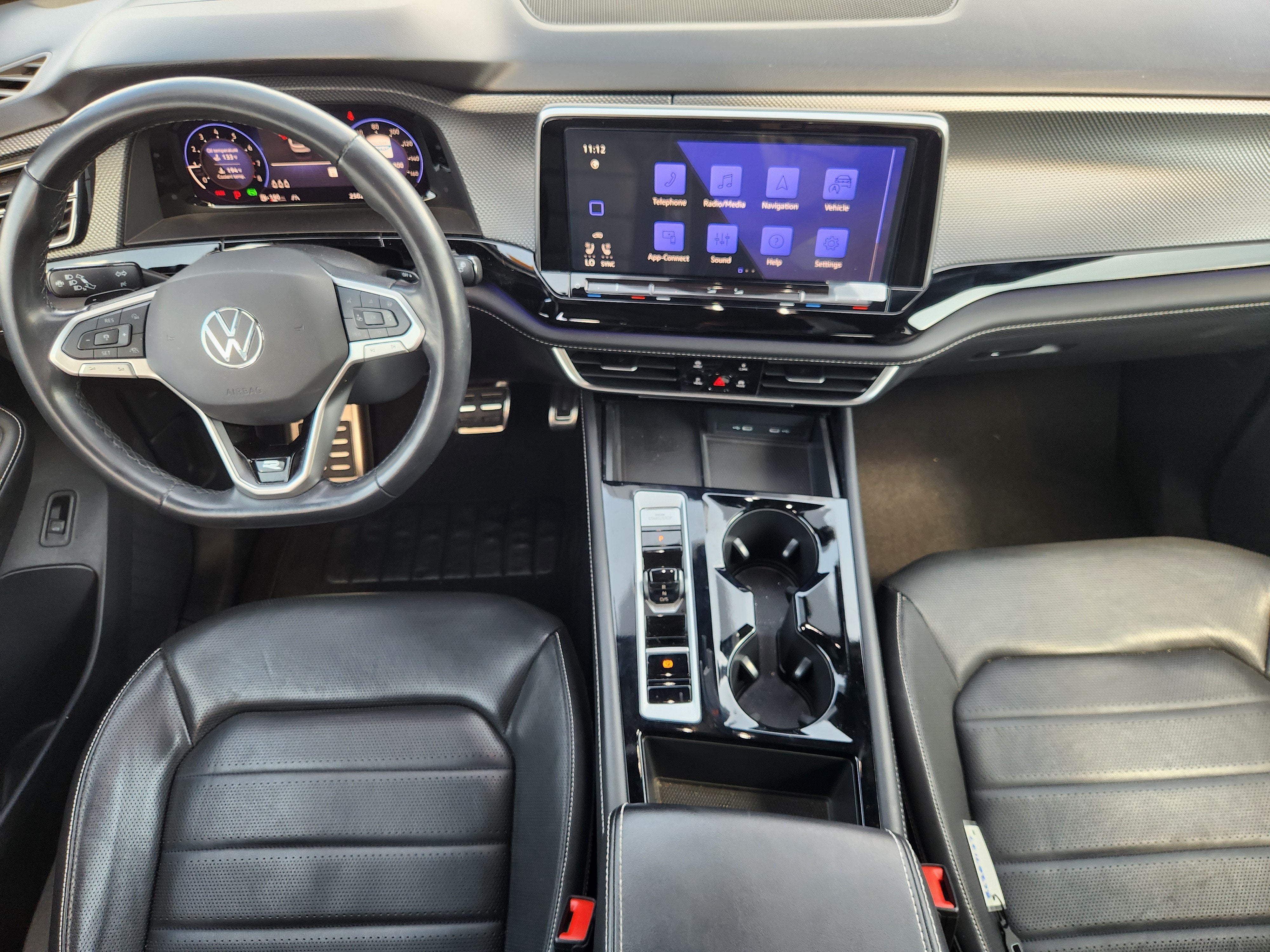 2024 Volkswagen Atlas Cross Sport 2.0T SEL R-Line