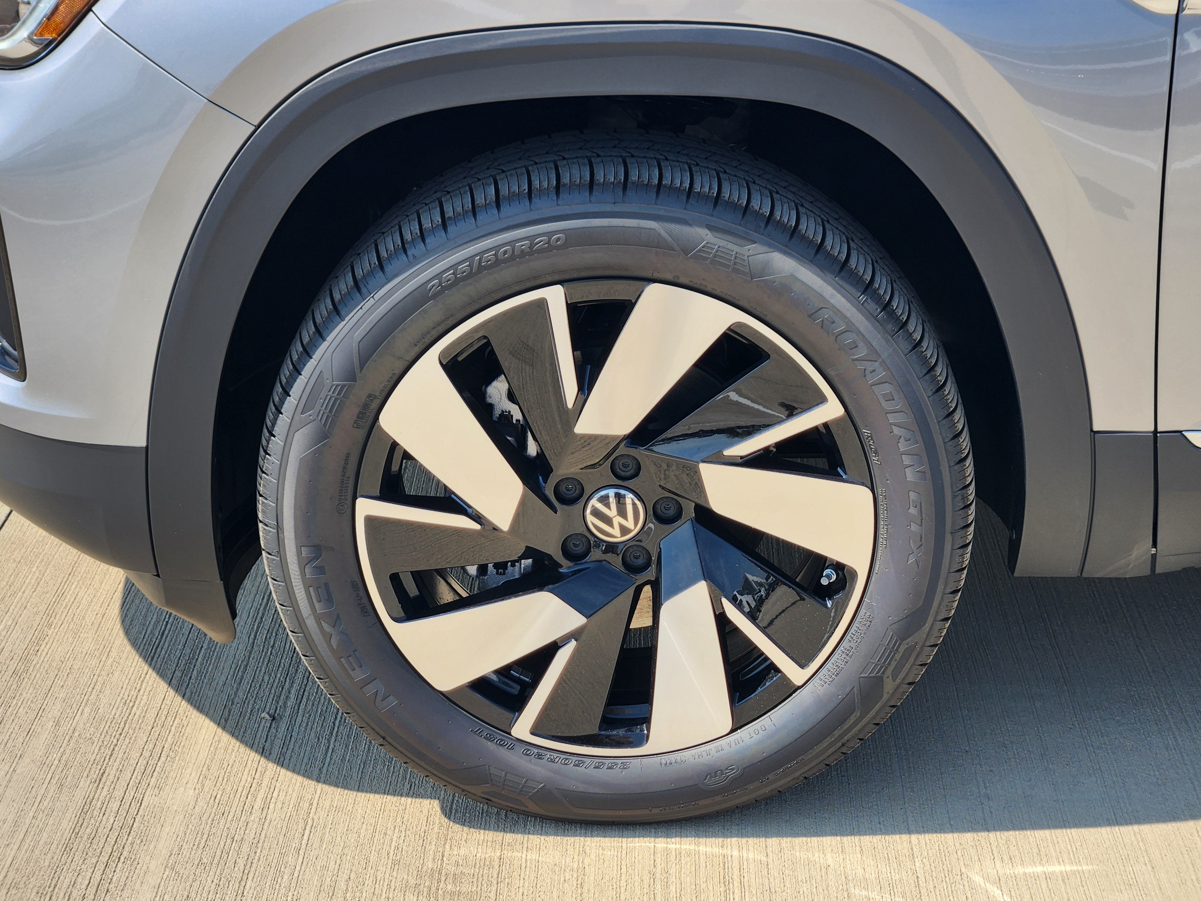 2026 Volkswagen Atlas Cross Sport 2.0T SEL