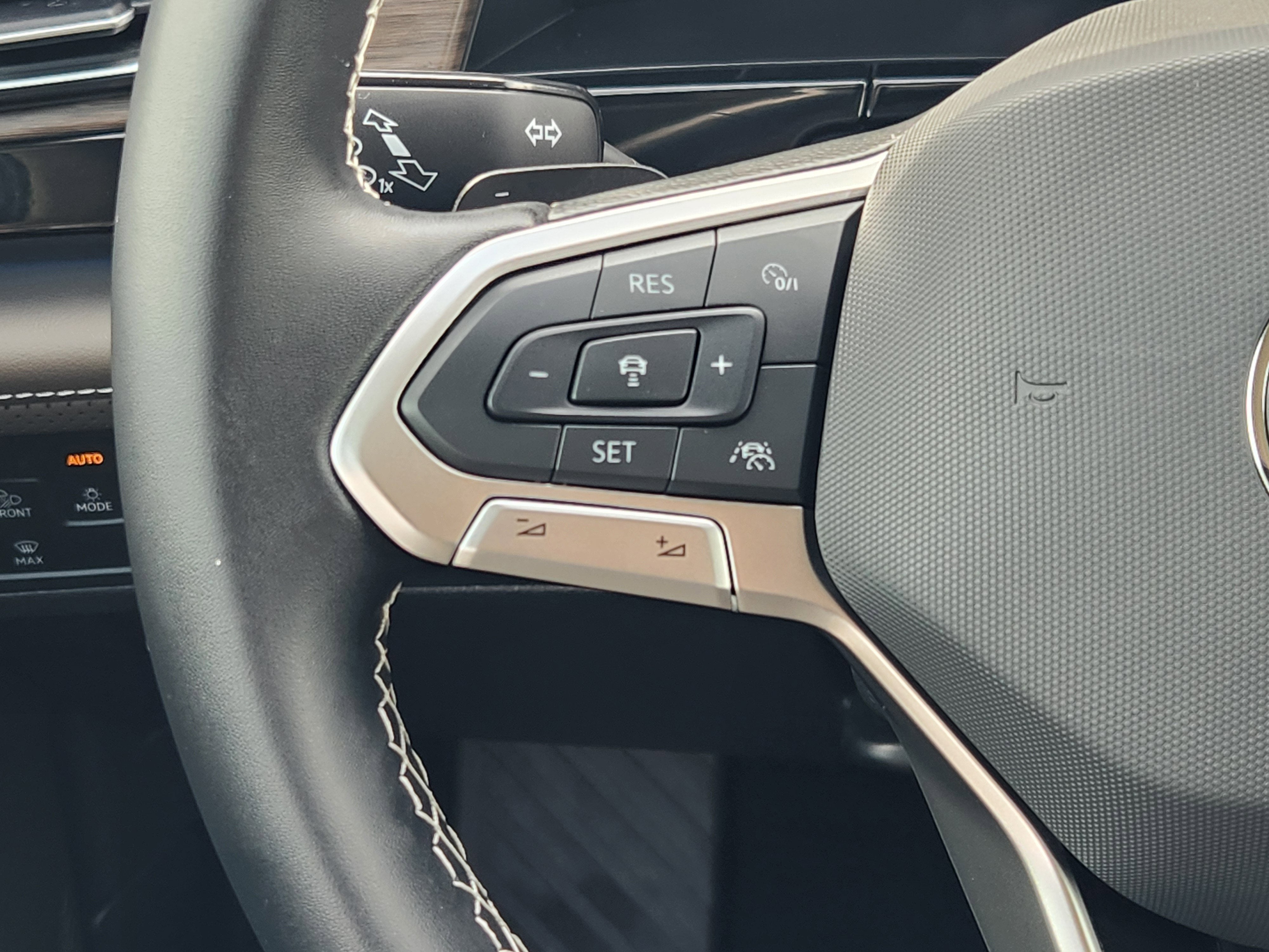 2025 Volkswagen Atlas 2.0T SEL