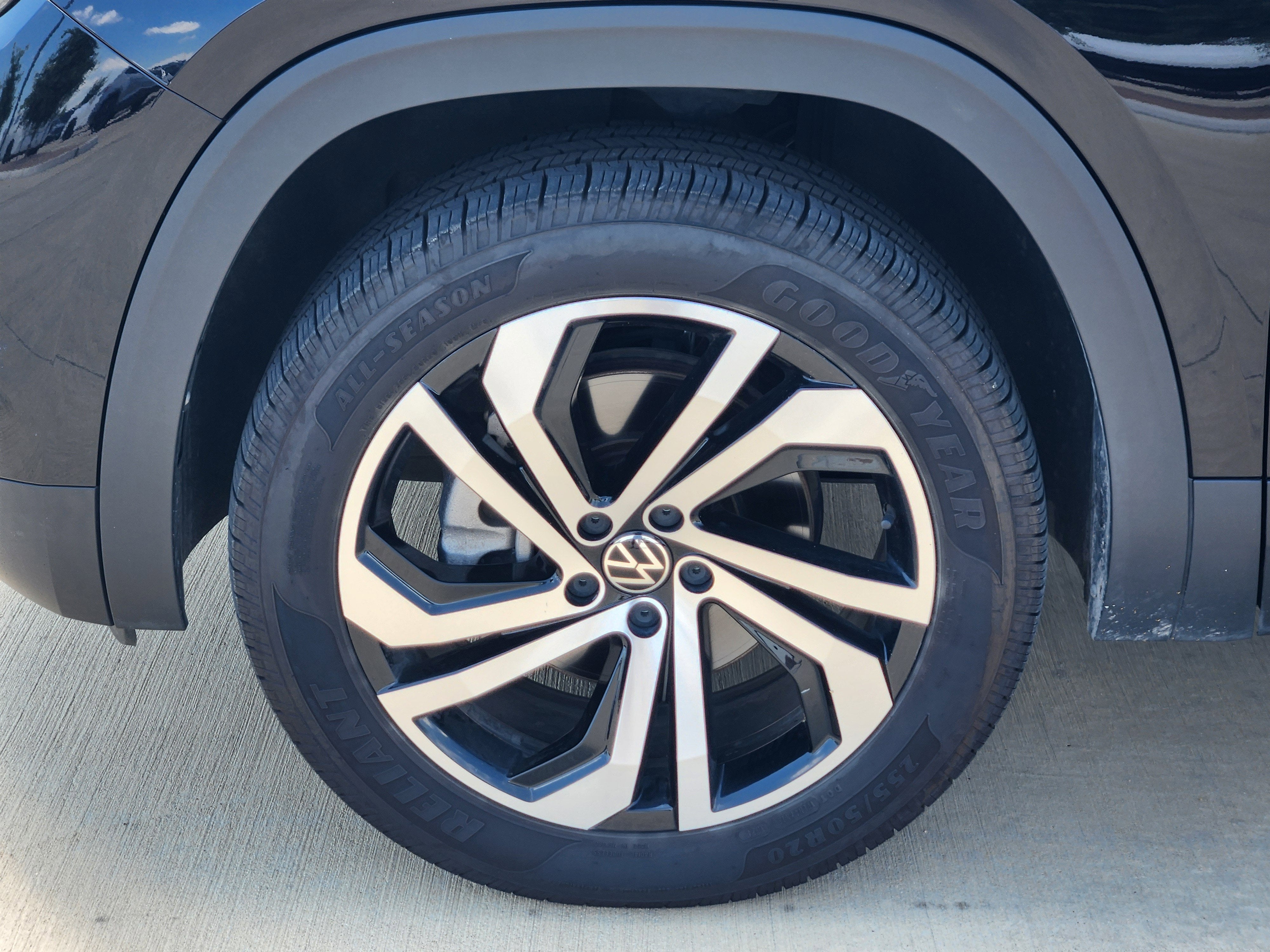 2023 Volkswagen Atlas 3.6L V6 SEL