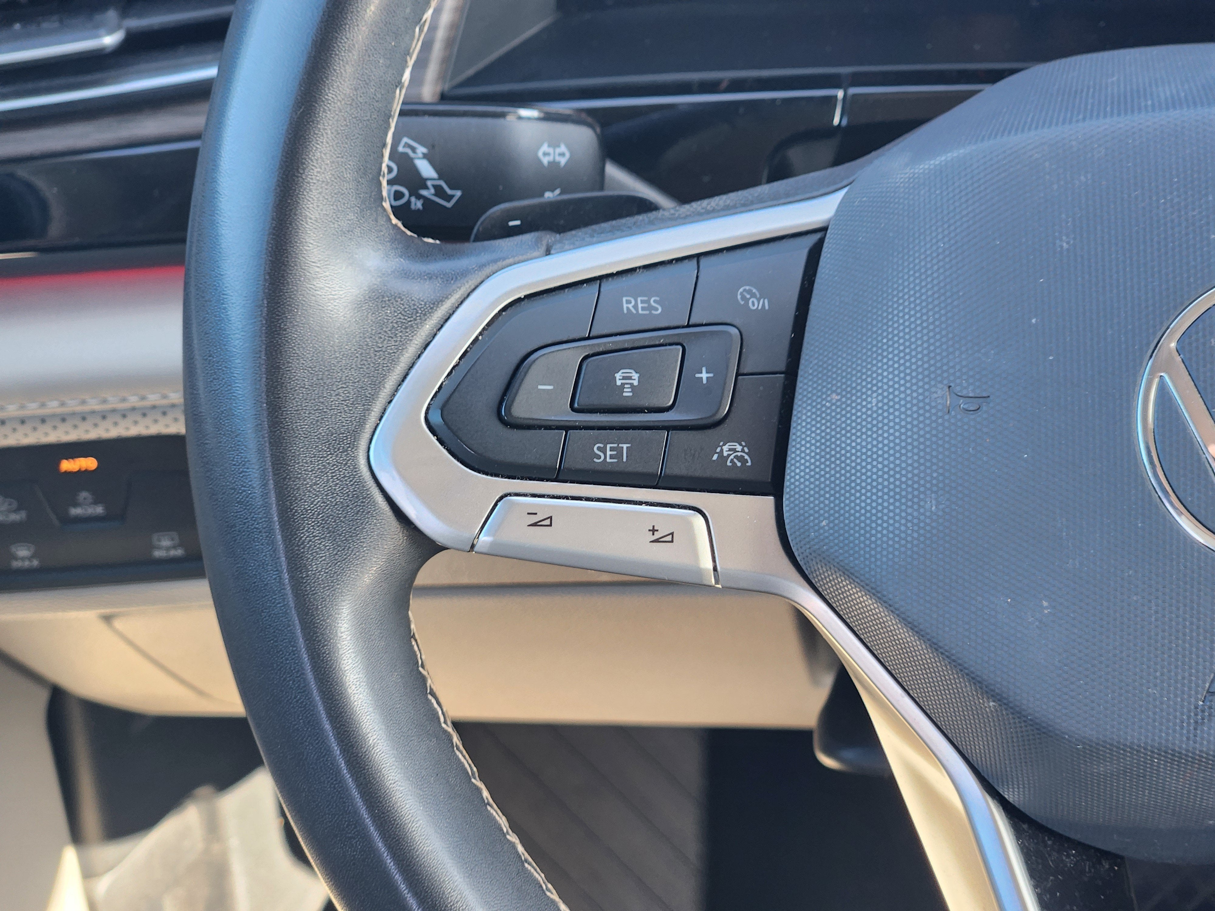 2024 Volkswagen Atlas 2.0T SEL
