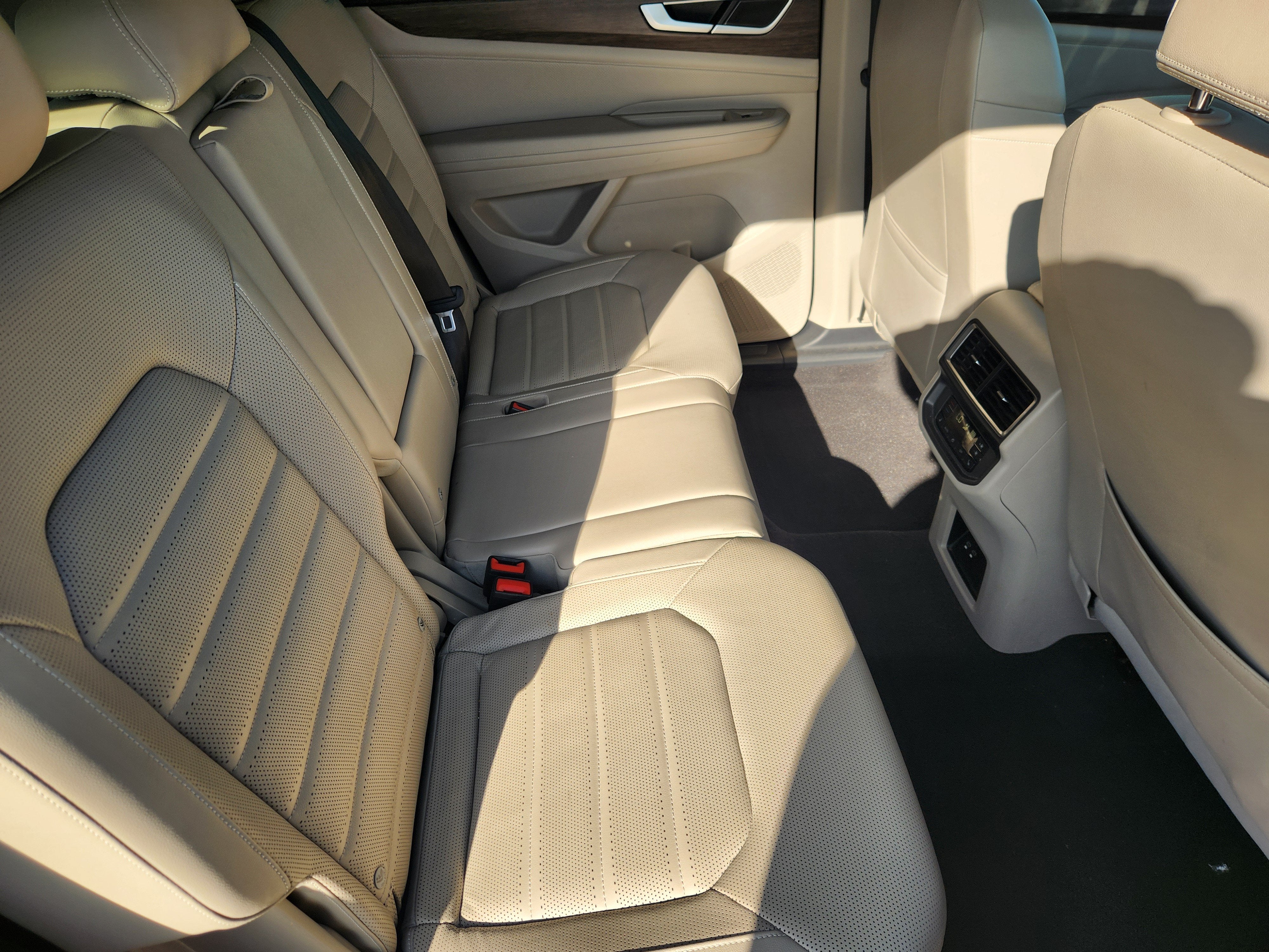 2024 Volkswagen Atlas 2.0T SEL