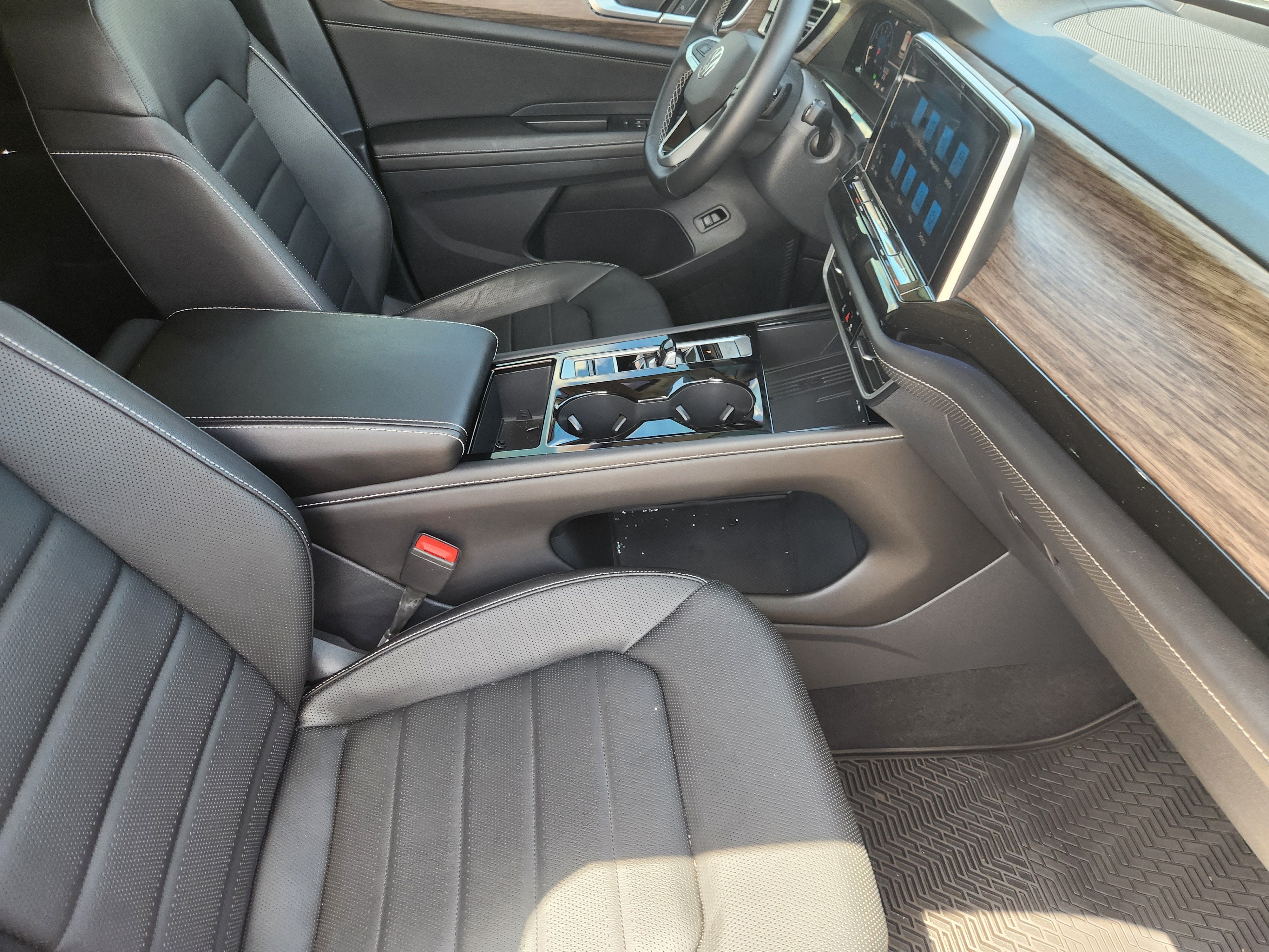 2025 Volkswagen Atlas 2.0T SEL