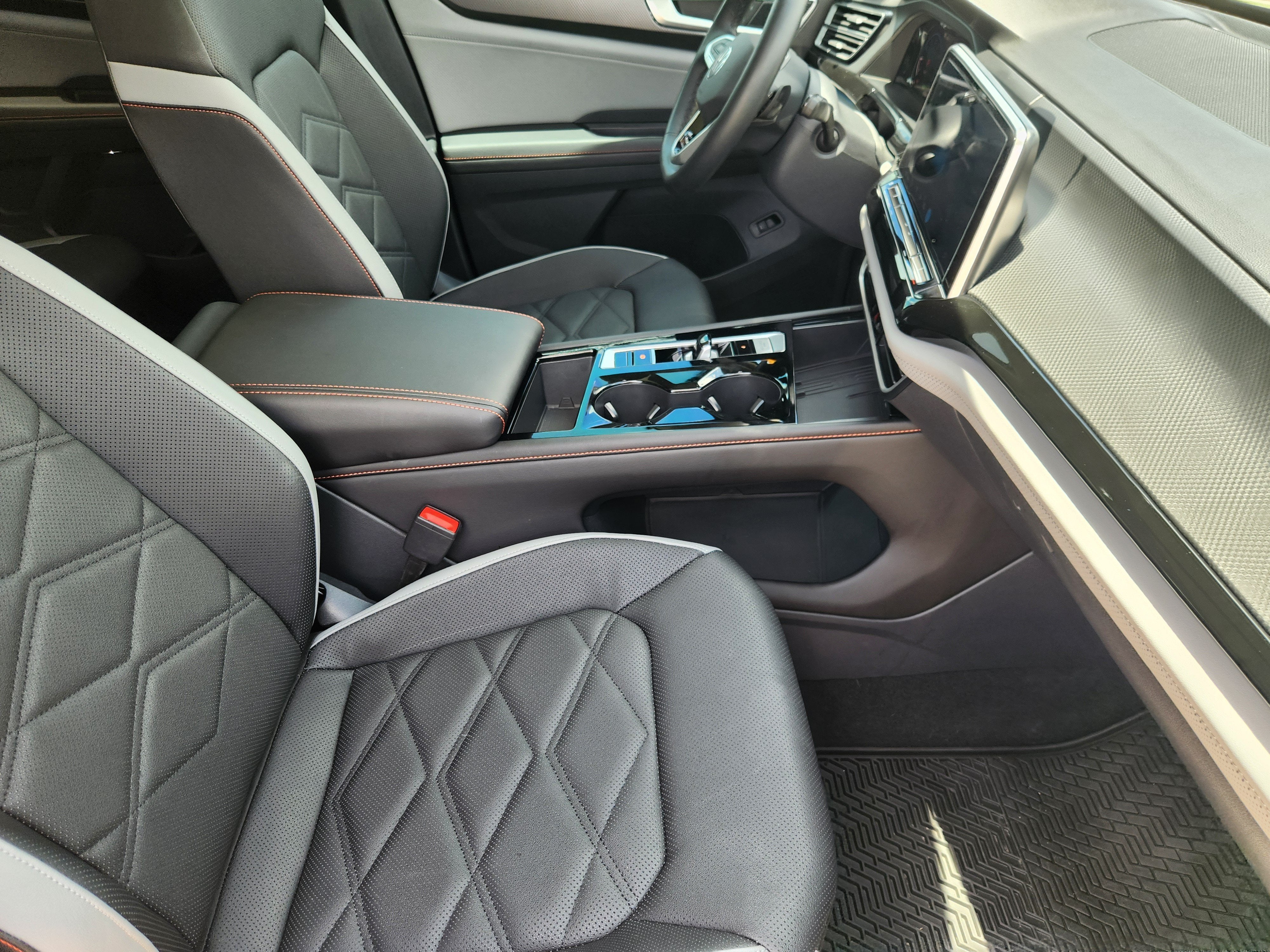 2025 Volkswagen Atlas 2.0T Peak Edition