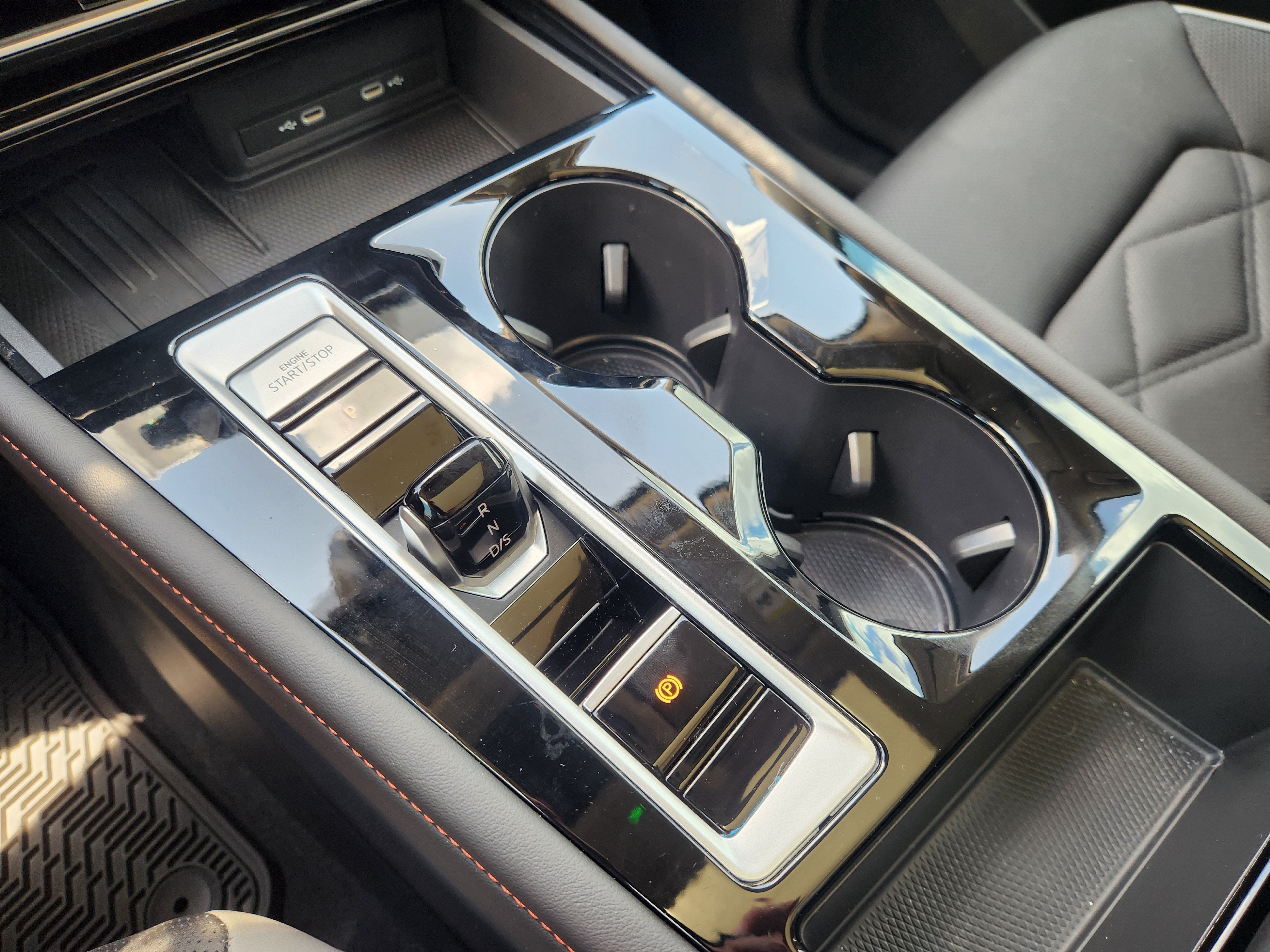 2025 Volkswagen Atlas 2.0T Peak Edition