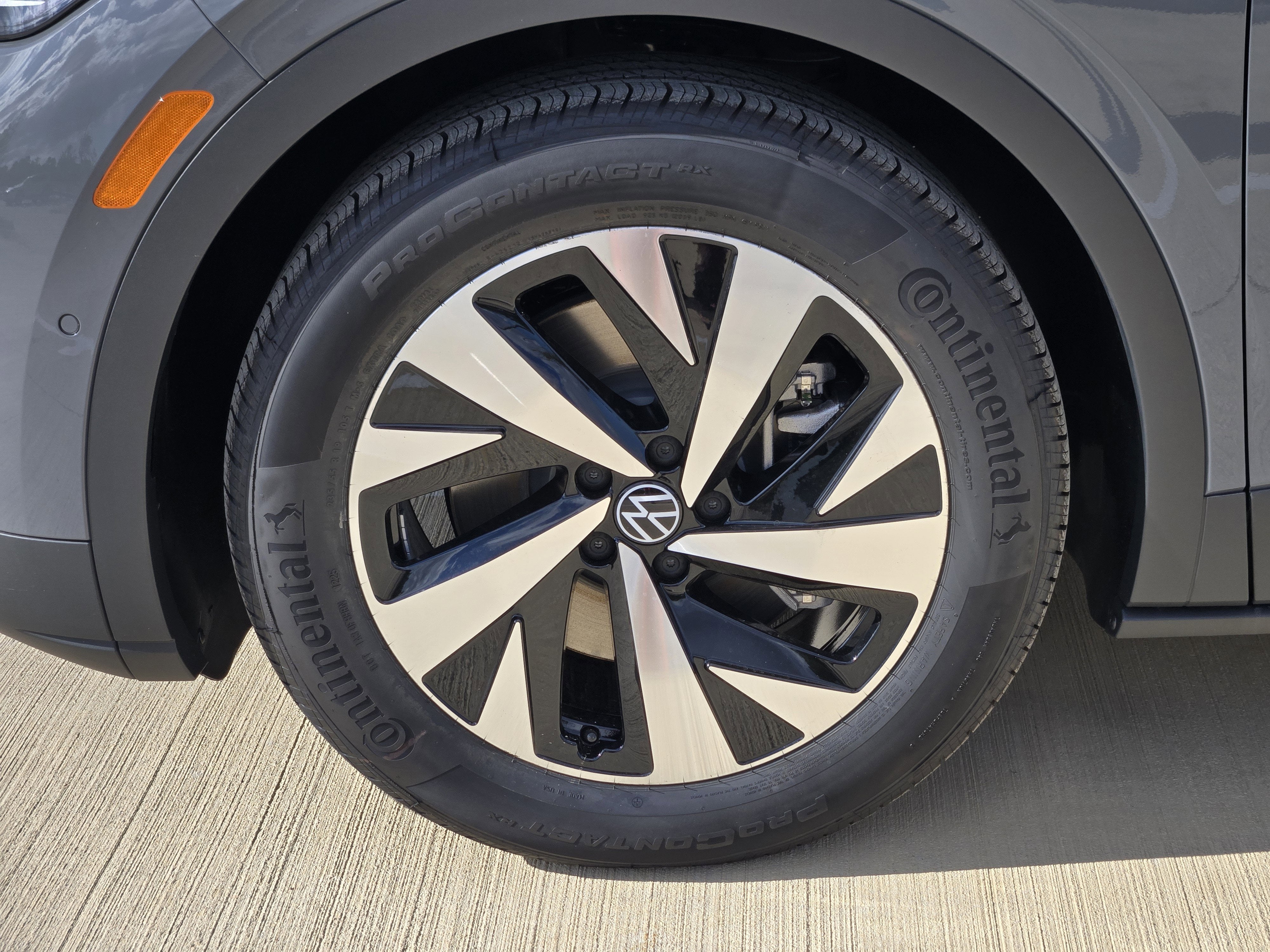 2025 Volkswagen ID.4 Pro