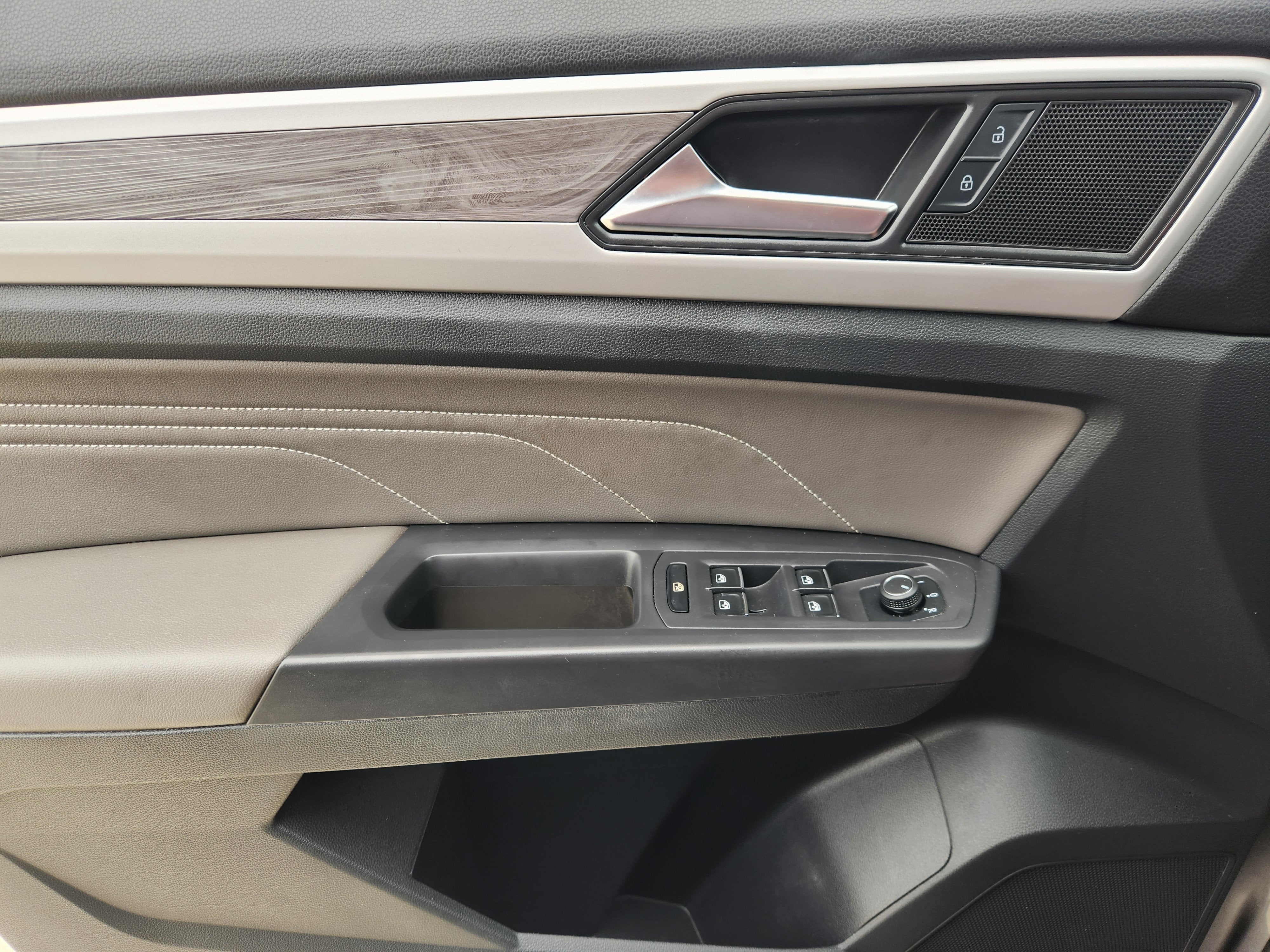 2023 Volkswagen Atlas Cross Sport 2.0T SE