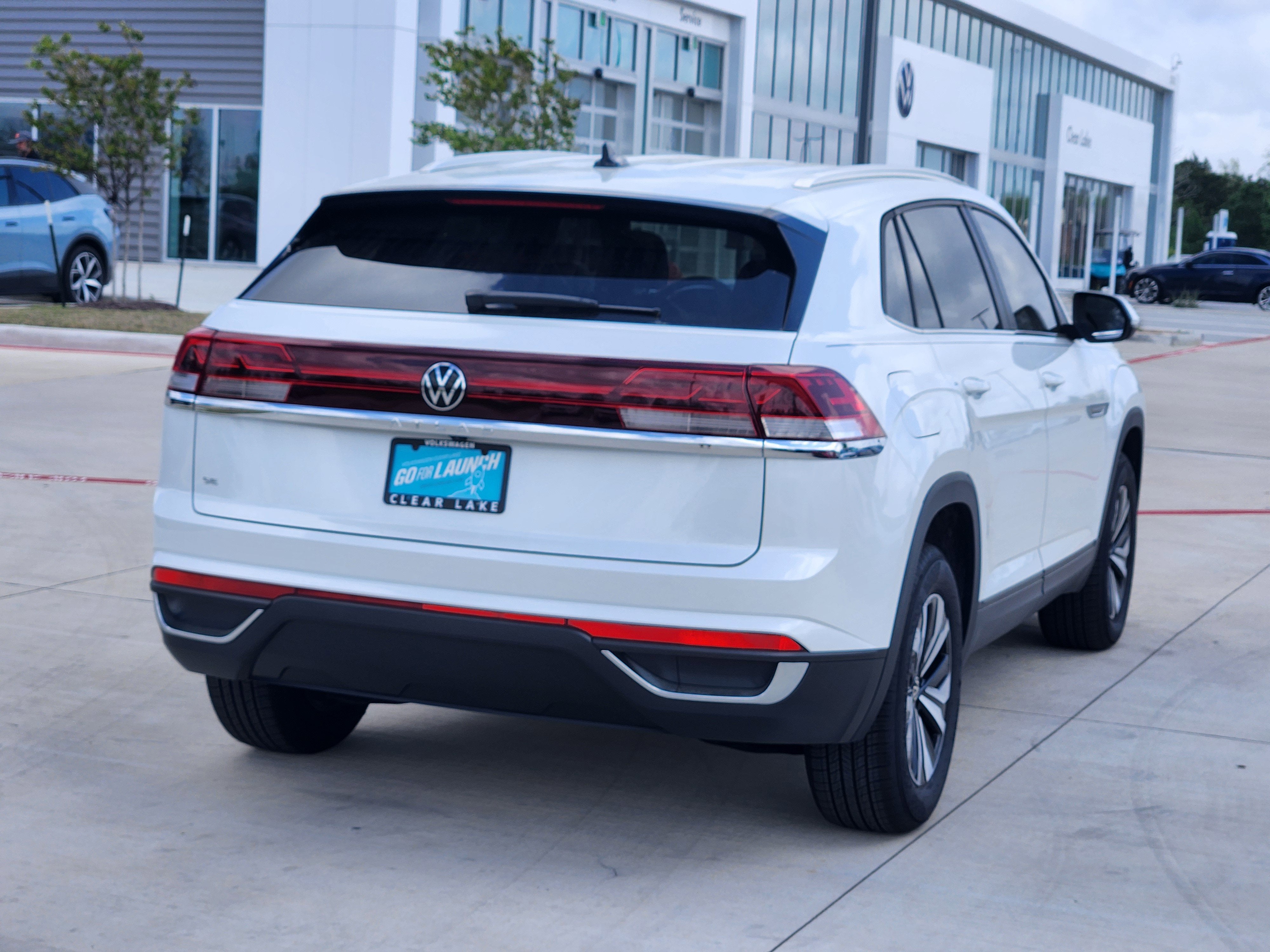 2026 Volkswagen Atlas Cross Sport 2.0T SE
