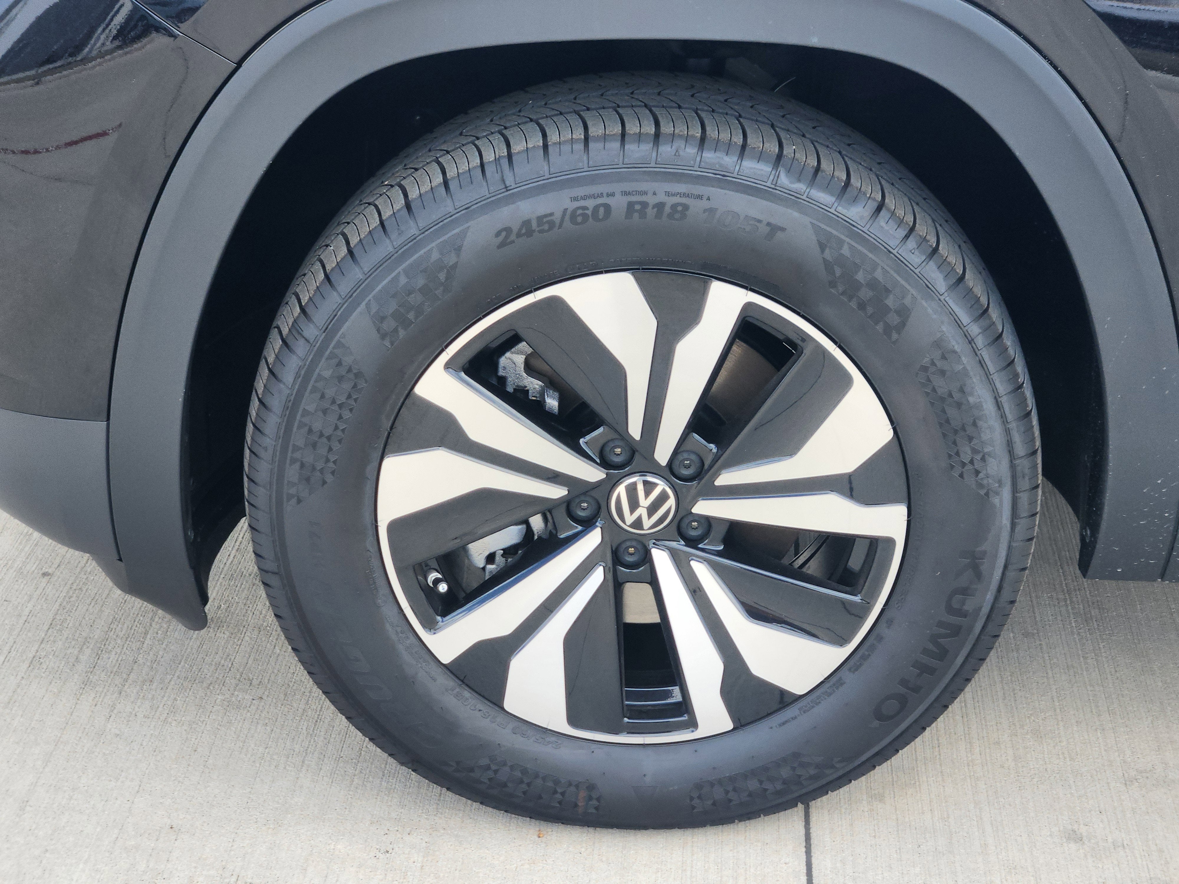 2026 Volkswagen Atlas Cross Sport 2.0T SE