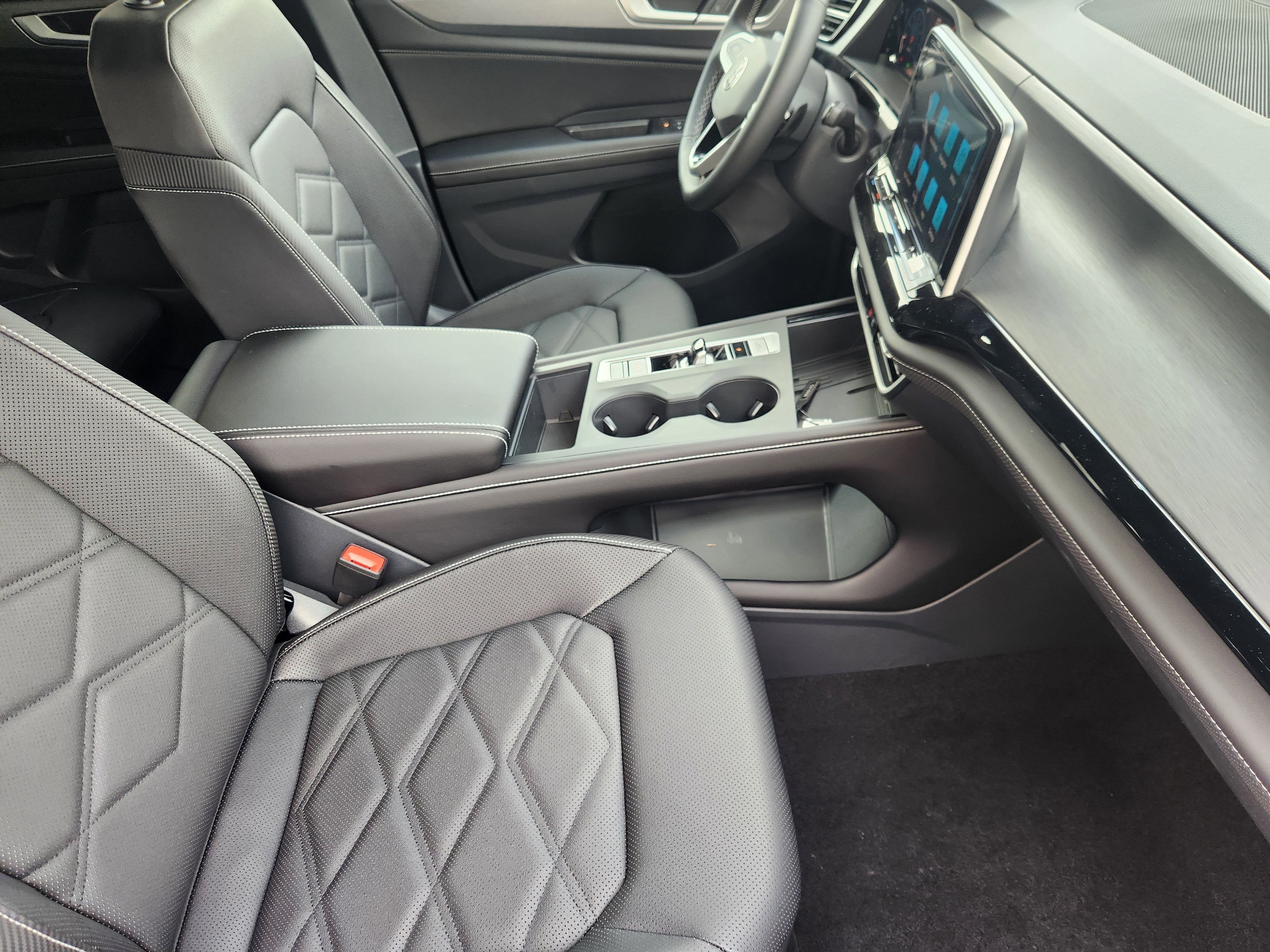 2026 Volkswagen Atlas Cross Sport 2.0T SE