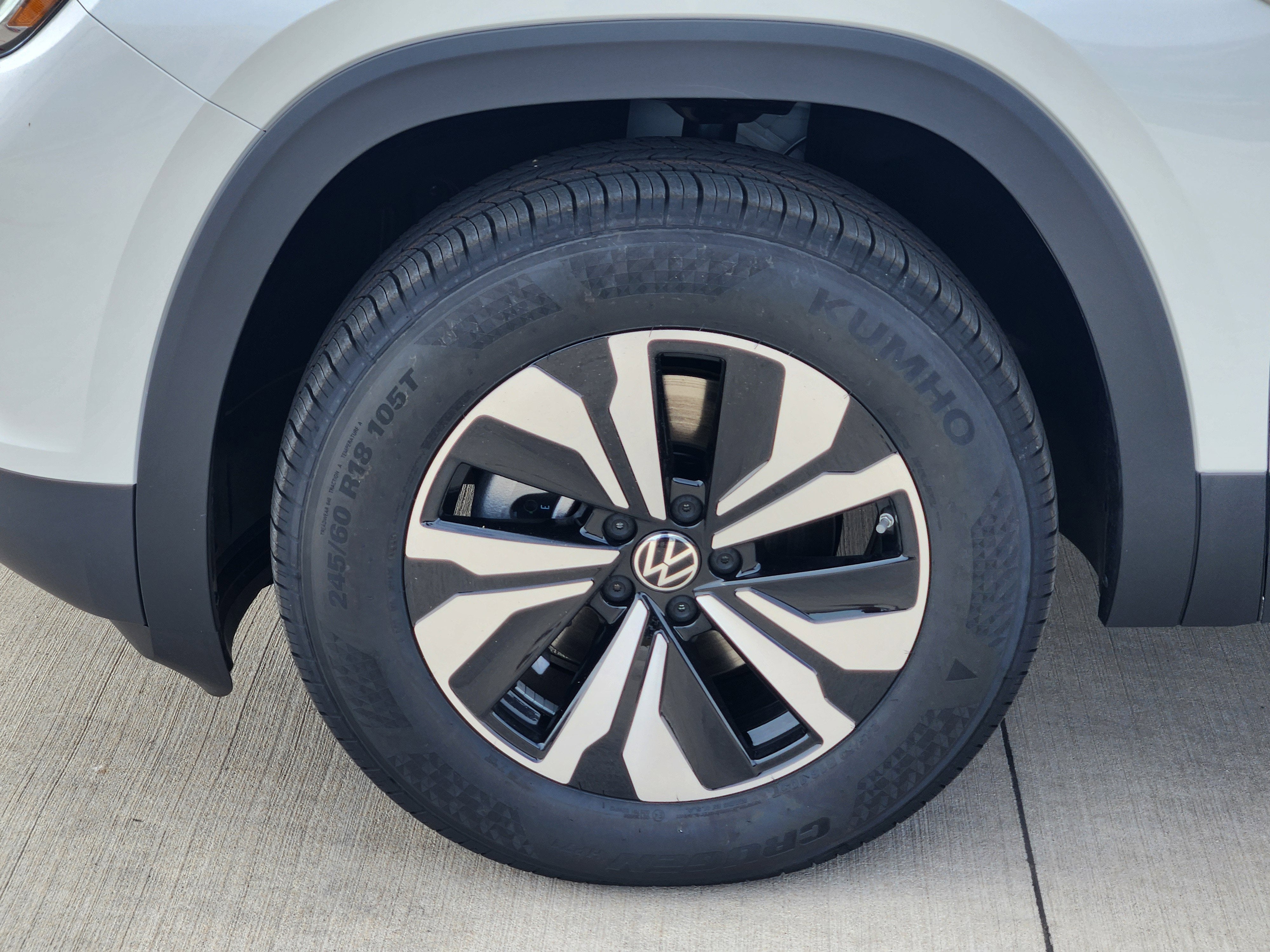 2026 Volkswagen Atlas Cross Sport 2.0T SE