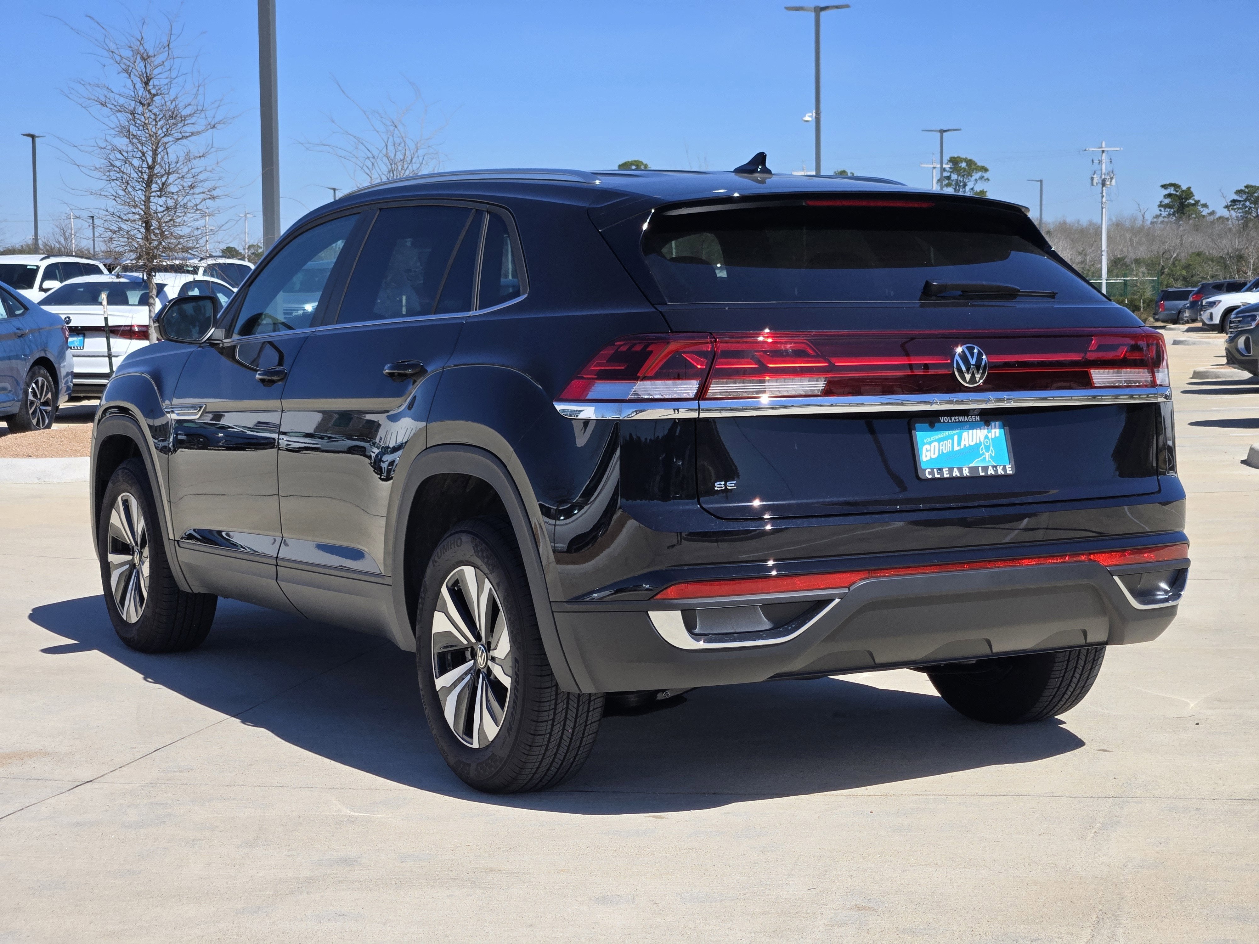 2026 Volkswagen Atlas Cross Sport 2.0T SE