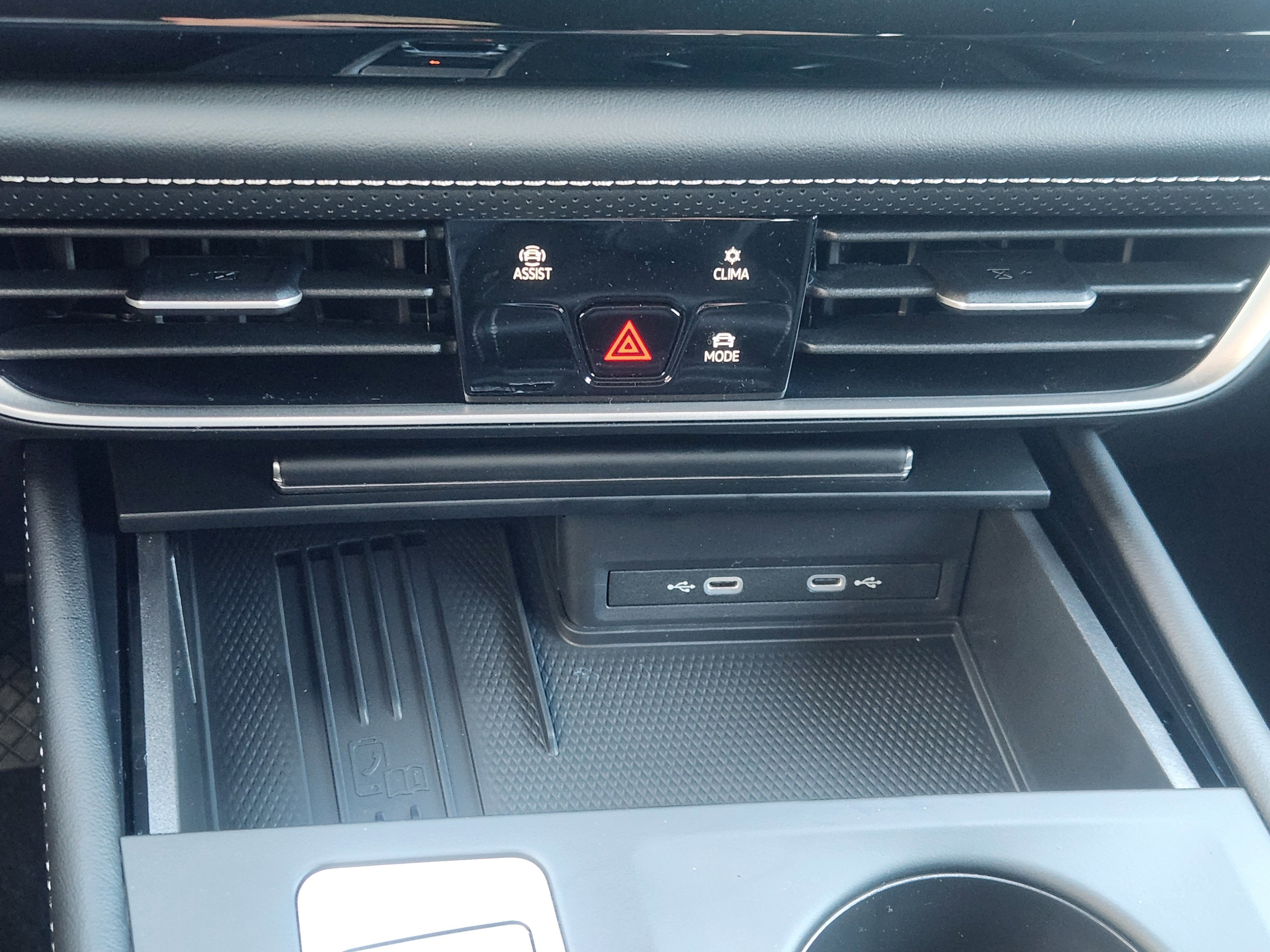 2026 Volkswagen Atlas Cross Sport 2.0T SE