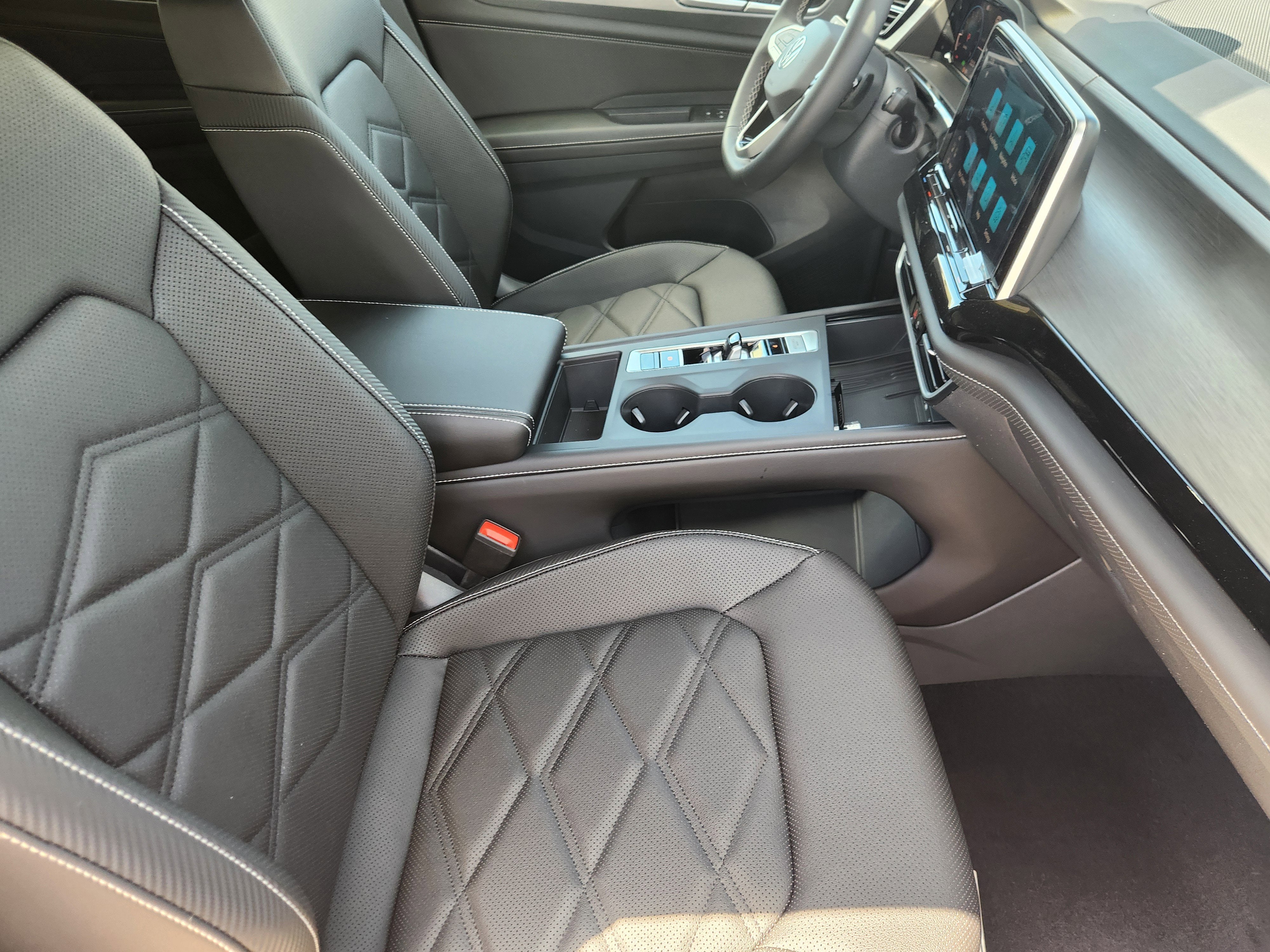 2026 Volkswagen Atlas Cross Sport 2.0T SE