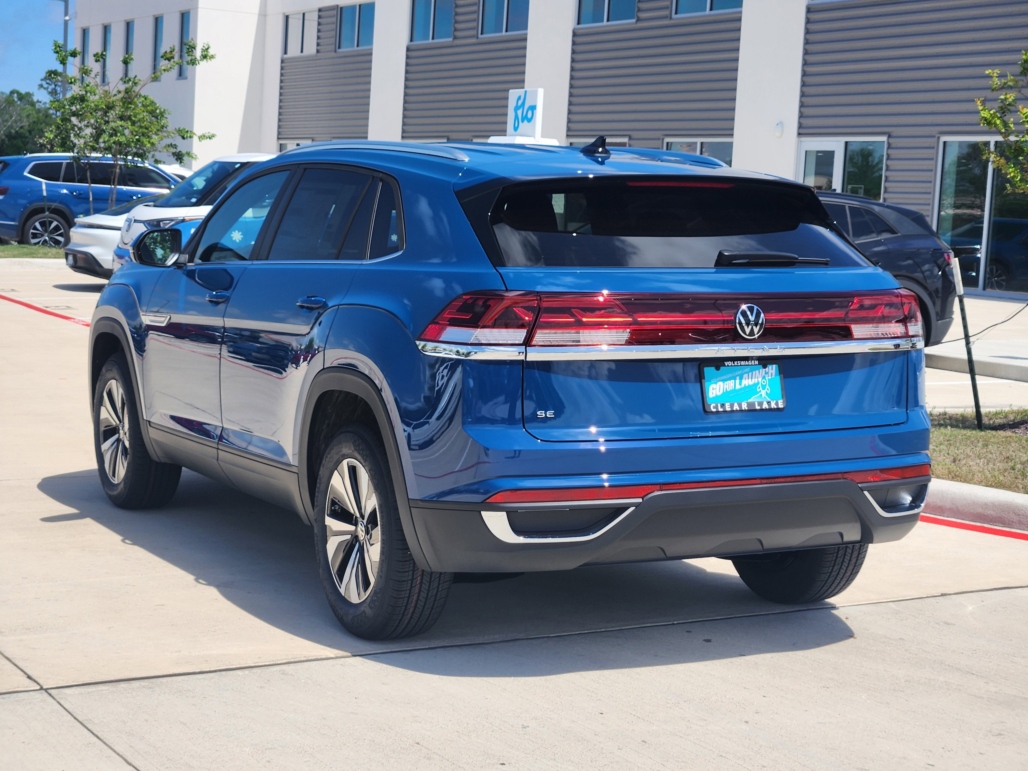 2026 Volkswagen Atlas Cross Sport 2.0T SE