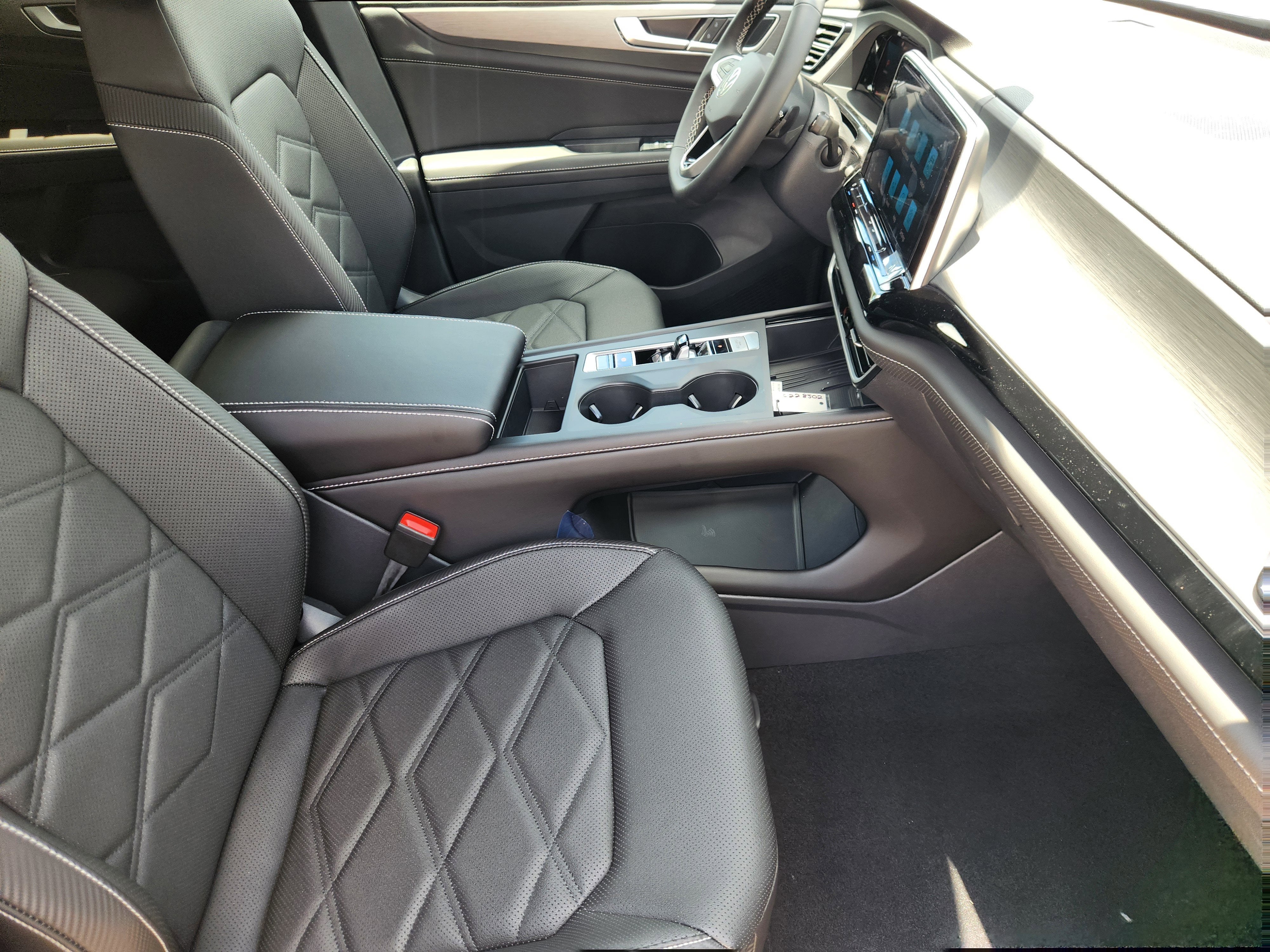 2026 Volkswagen Atlas Cross Sport 2.0T SE