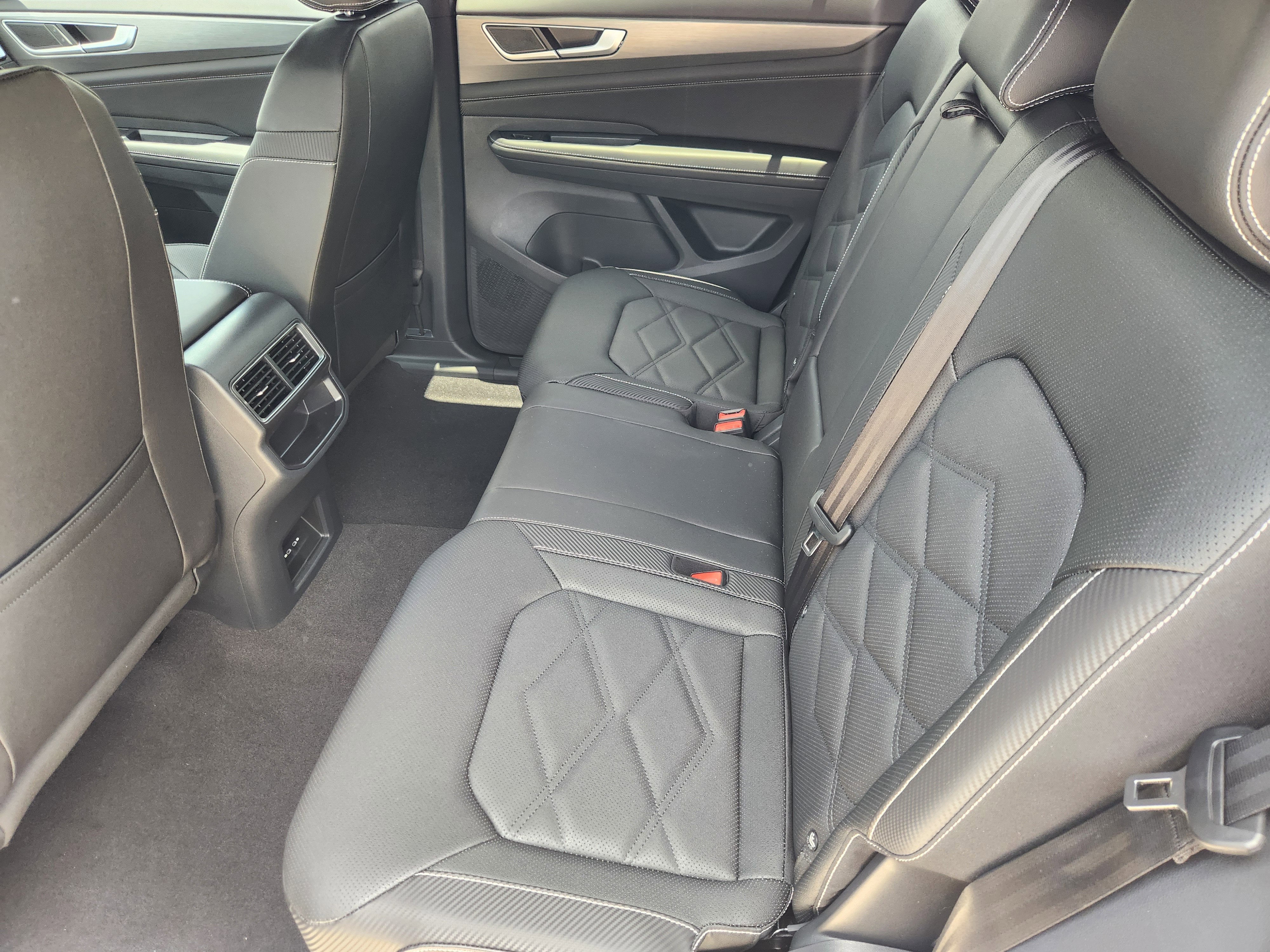 2026 Volkswagen Atlas Cross Sport 2.0T SE