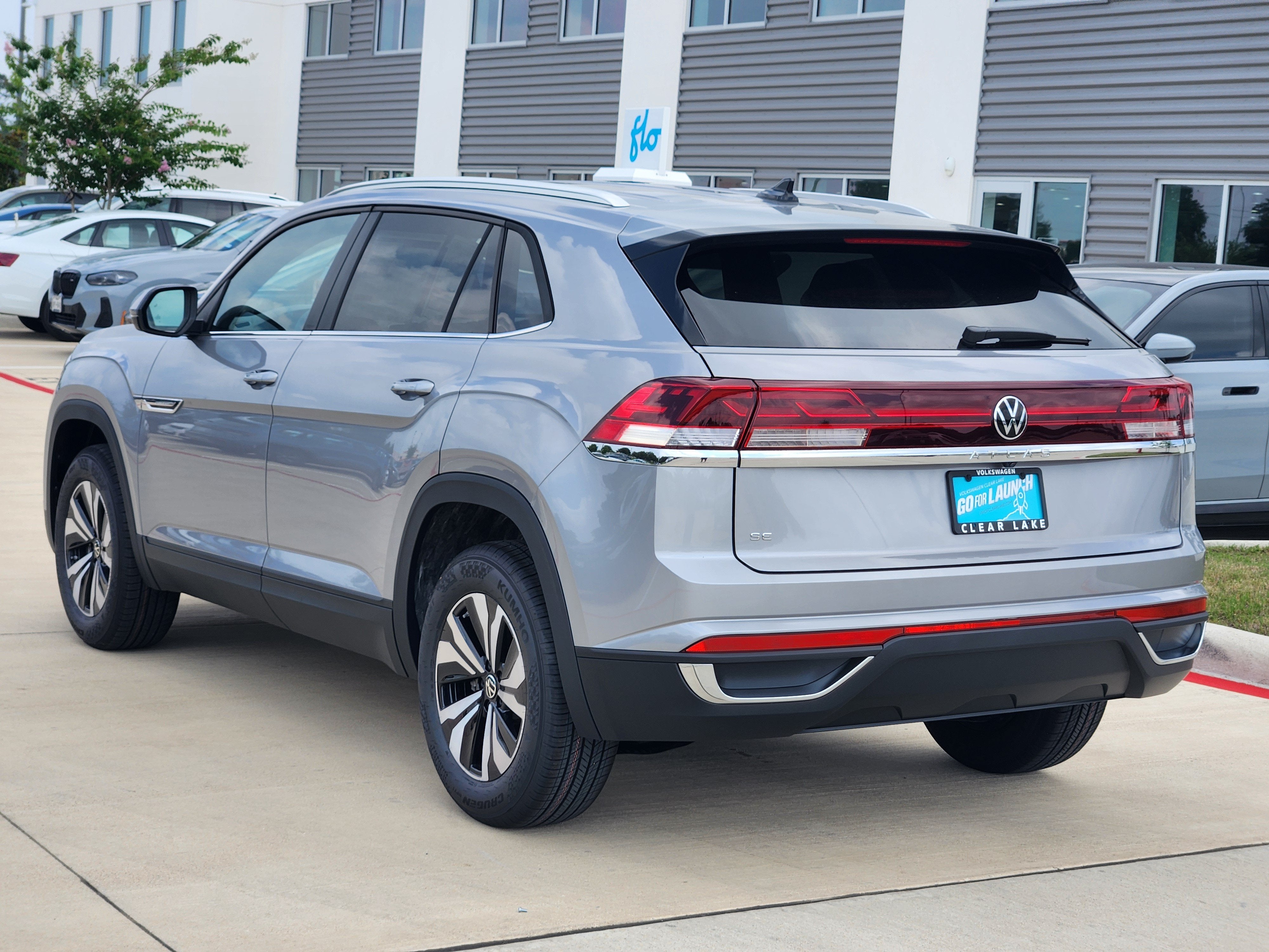 2026 Volkswagen Atlas Cross Sport 2.0T SE