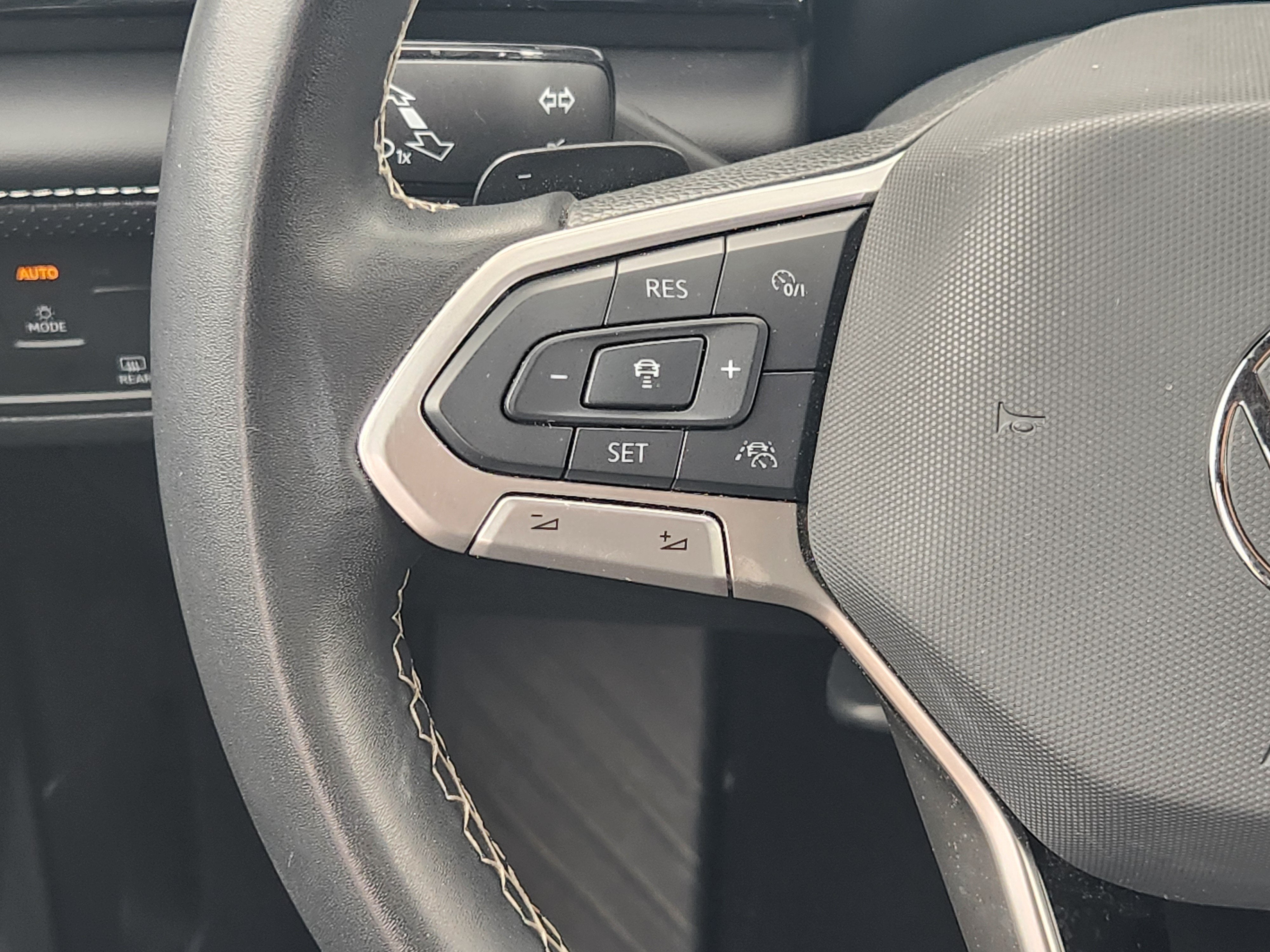 2024 Volkswagen Atlas Cross Sport 2.0T SE