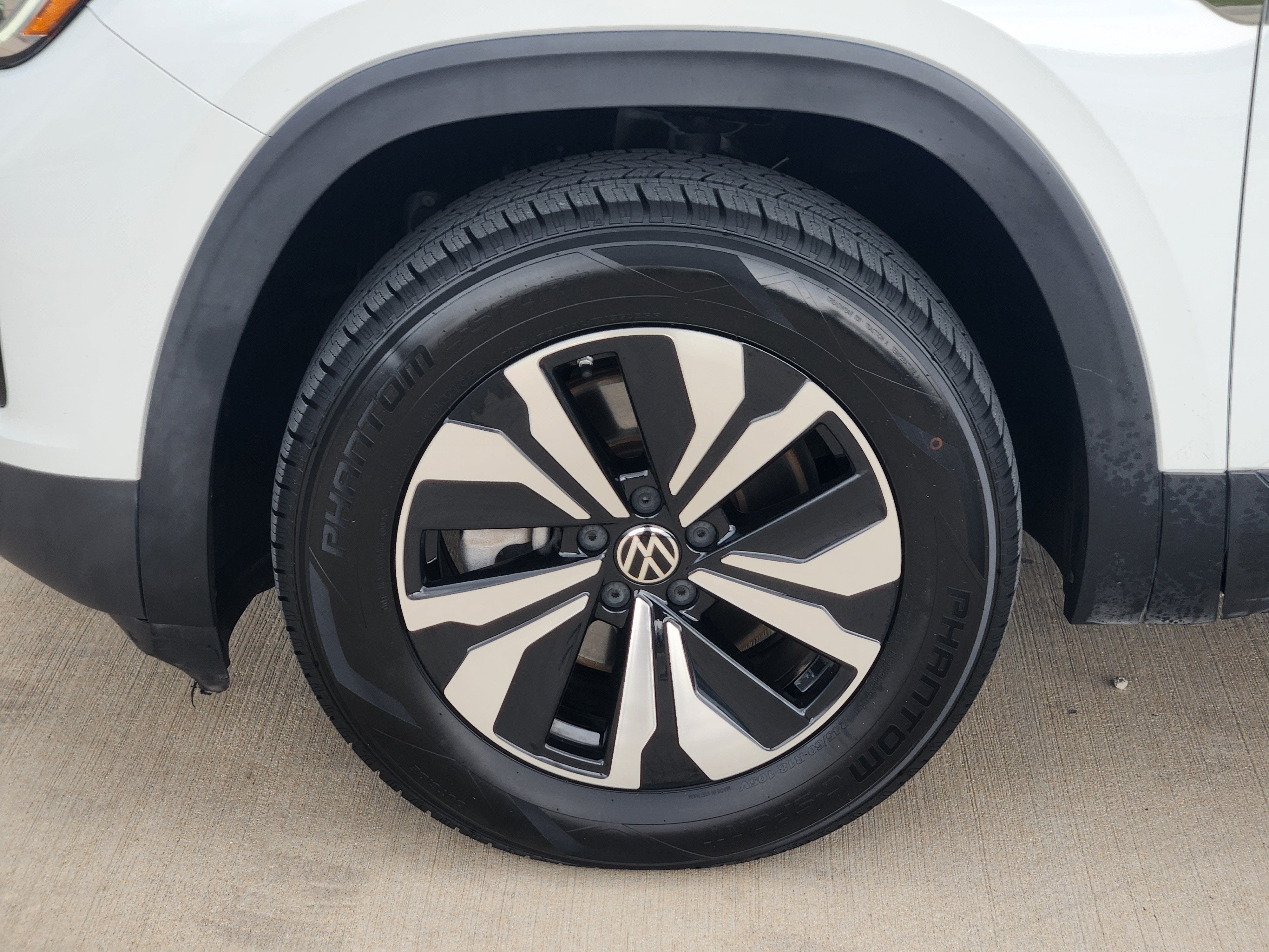 2024 Volkswagen Atlas Cross Sport 2.0T SE
