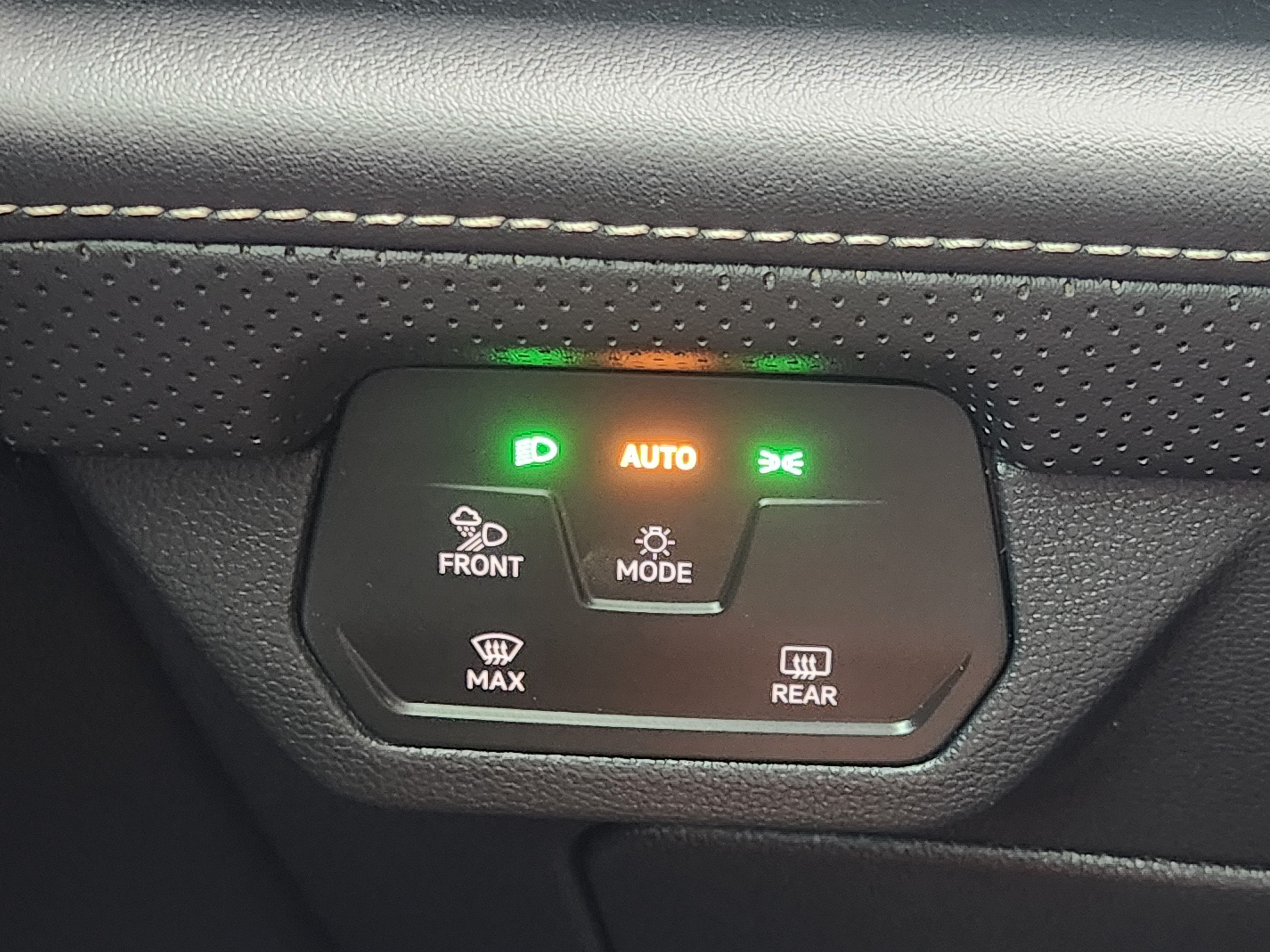 2024 Volkswagen Atlas Cross Sport 2.0T SE