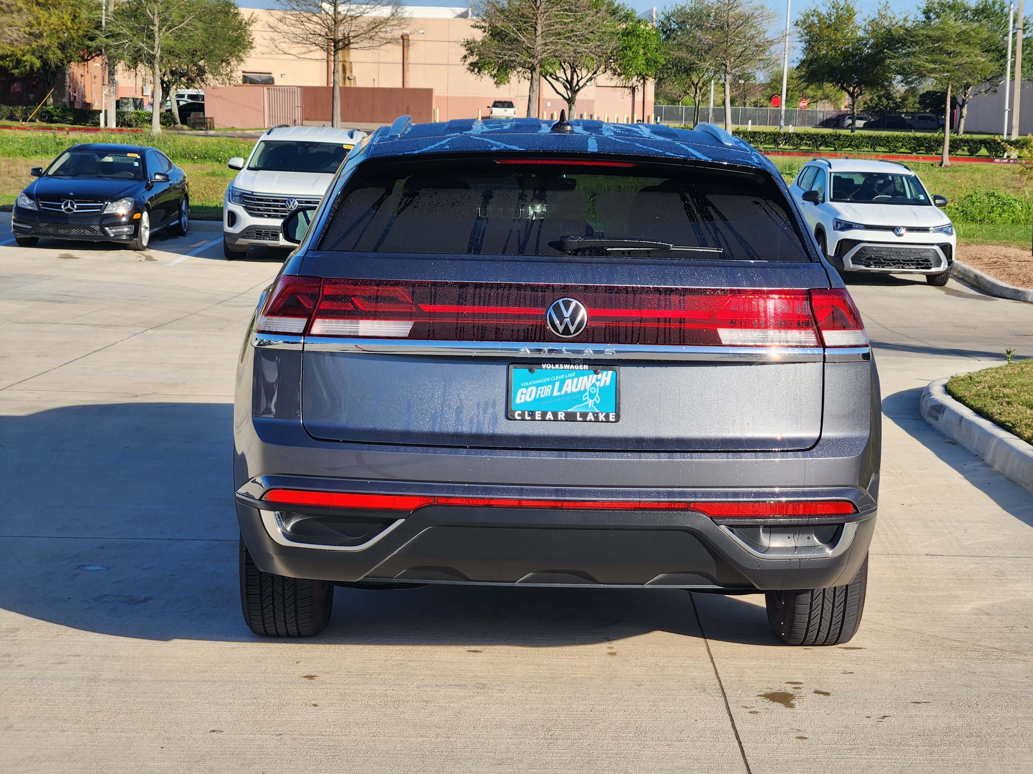 2024 Volkswagen Atlas Cross Sport 2.0T SE