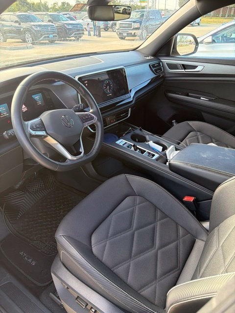 2024 Volkswagen Atlas Cross Sport 2.0T SE