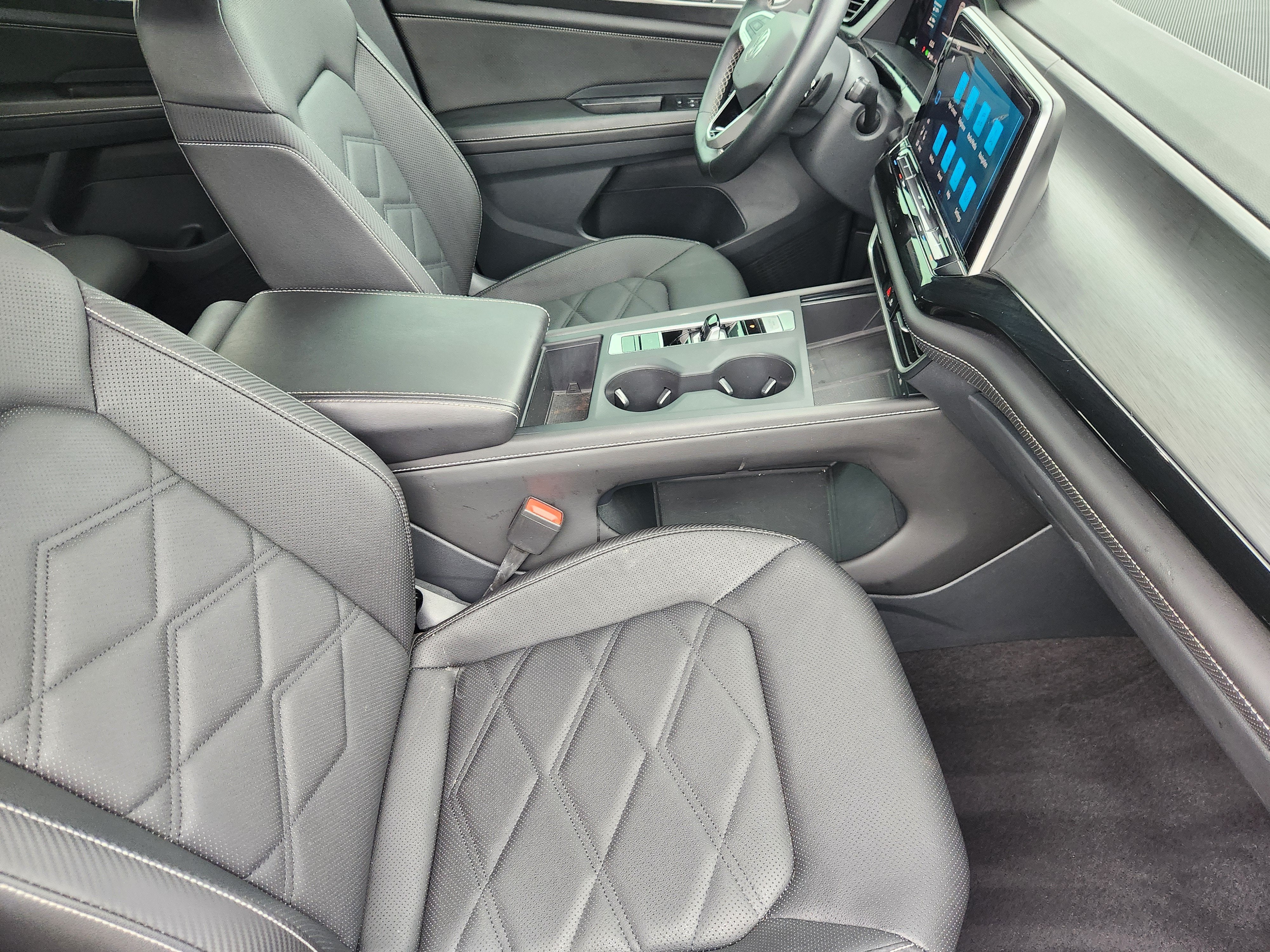 2024 Volkswagen Atlas Cross Sport 2.0T SE