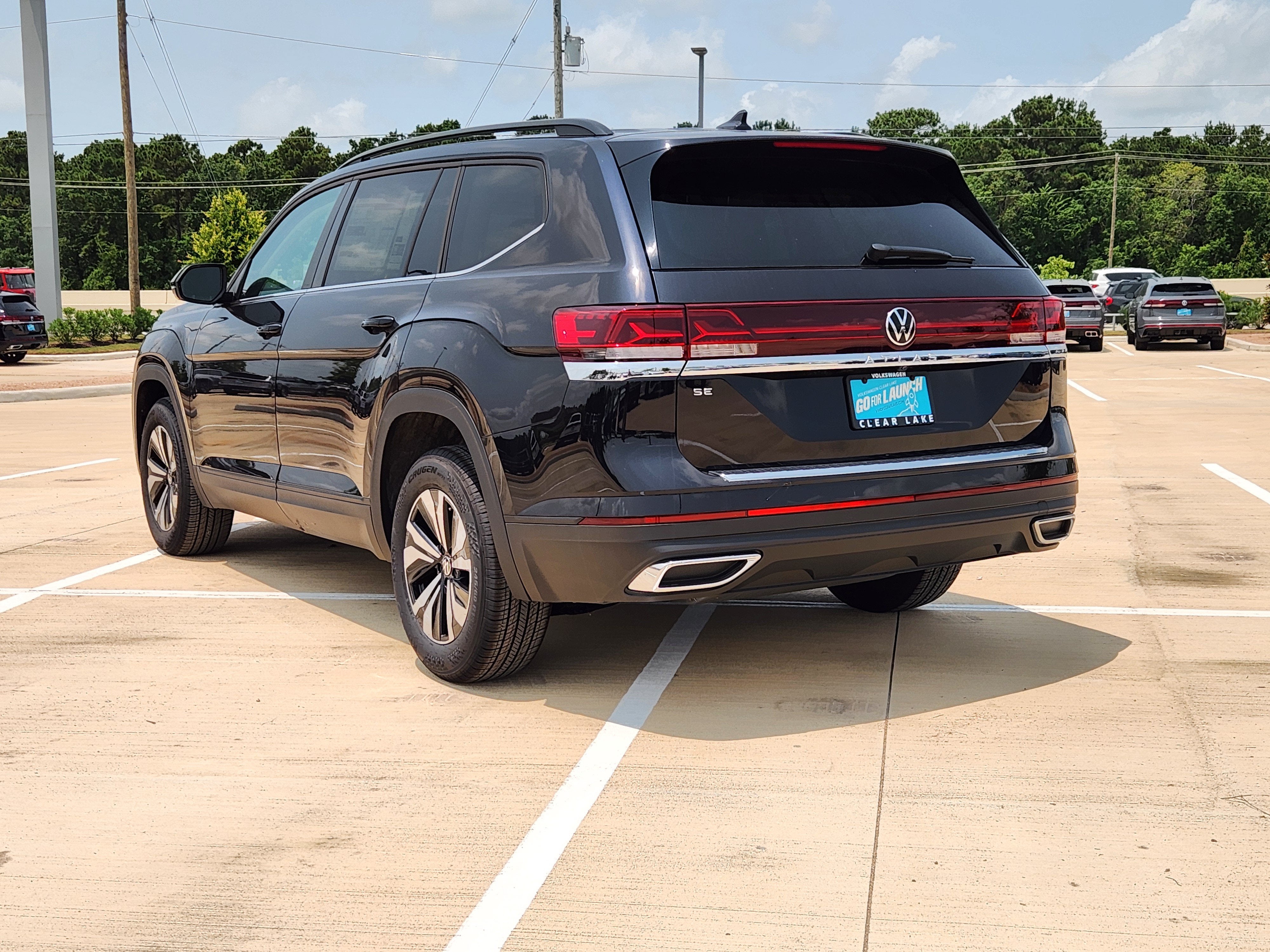 2026 Volkswagen Atlas 2.0T SE