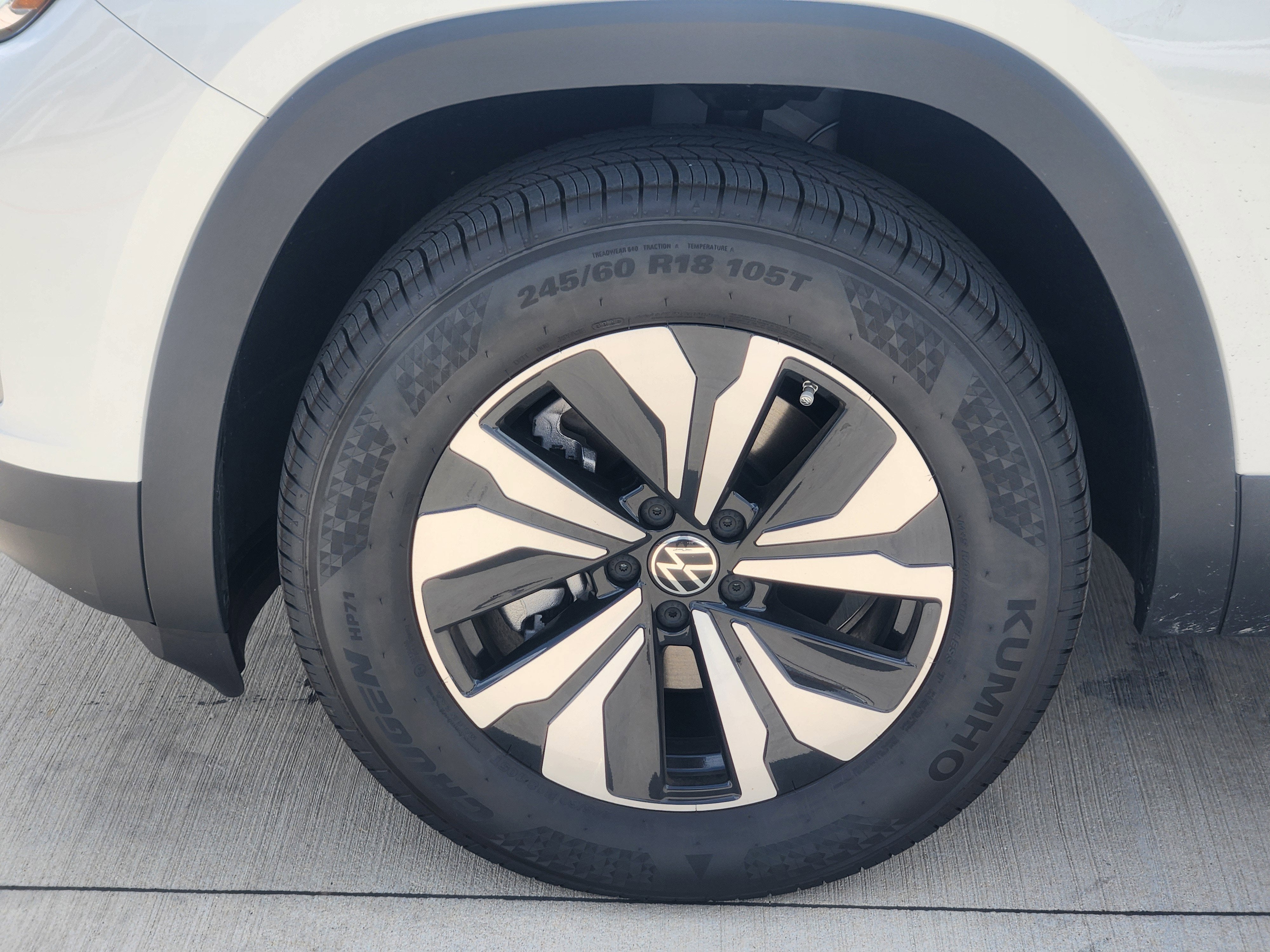 2026 Volkswagen Atlas 2.0T SE