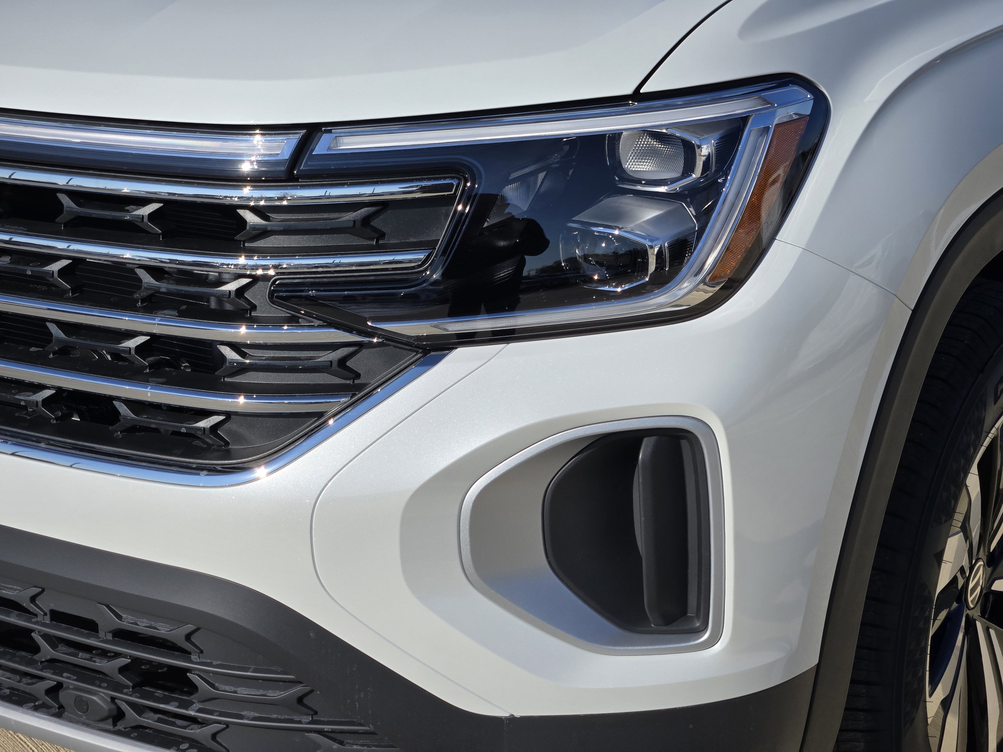 2026 Volkswagen Atlas 2.0T SE