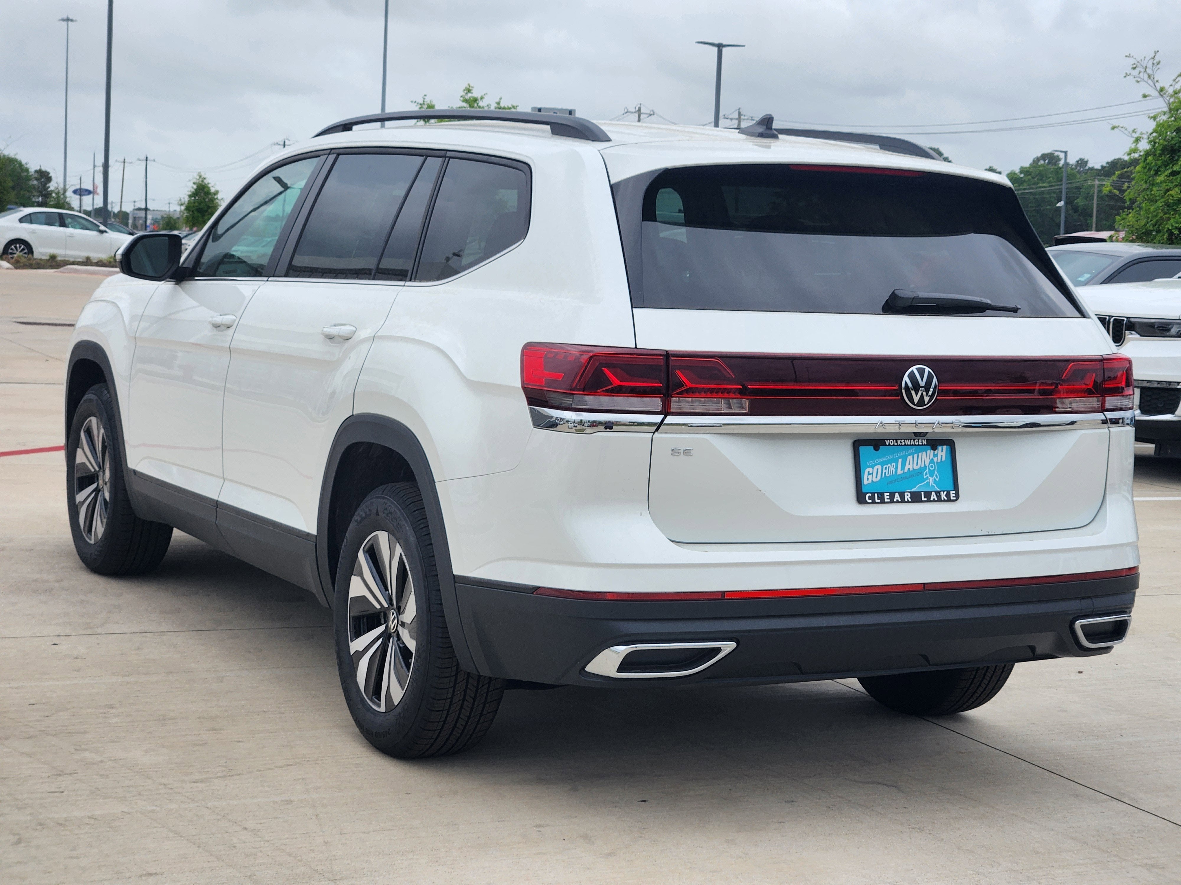 2026 Volkswagen Atlas 2.0T SE