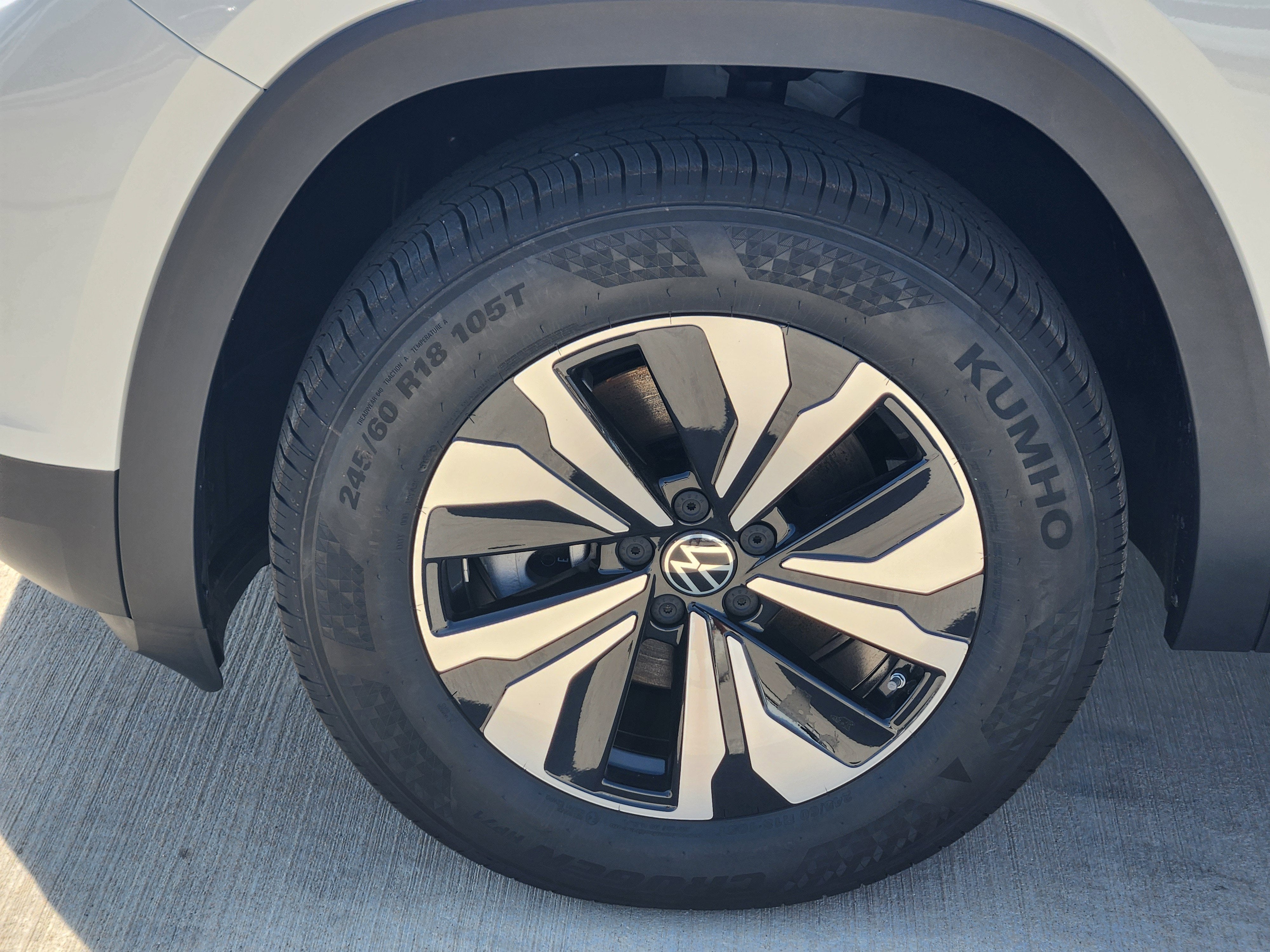 2026 Volkswagen Atlas 2.0T SE