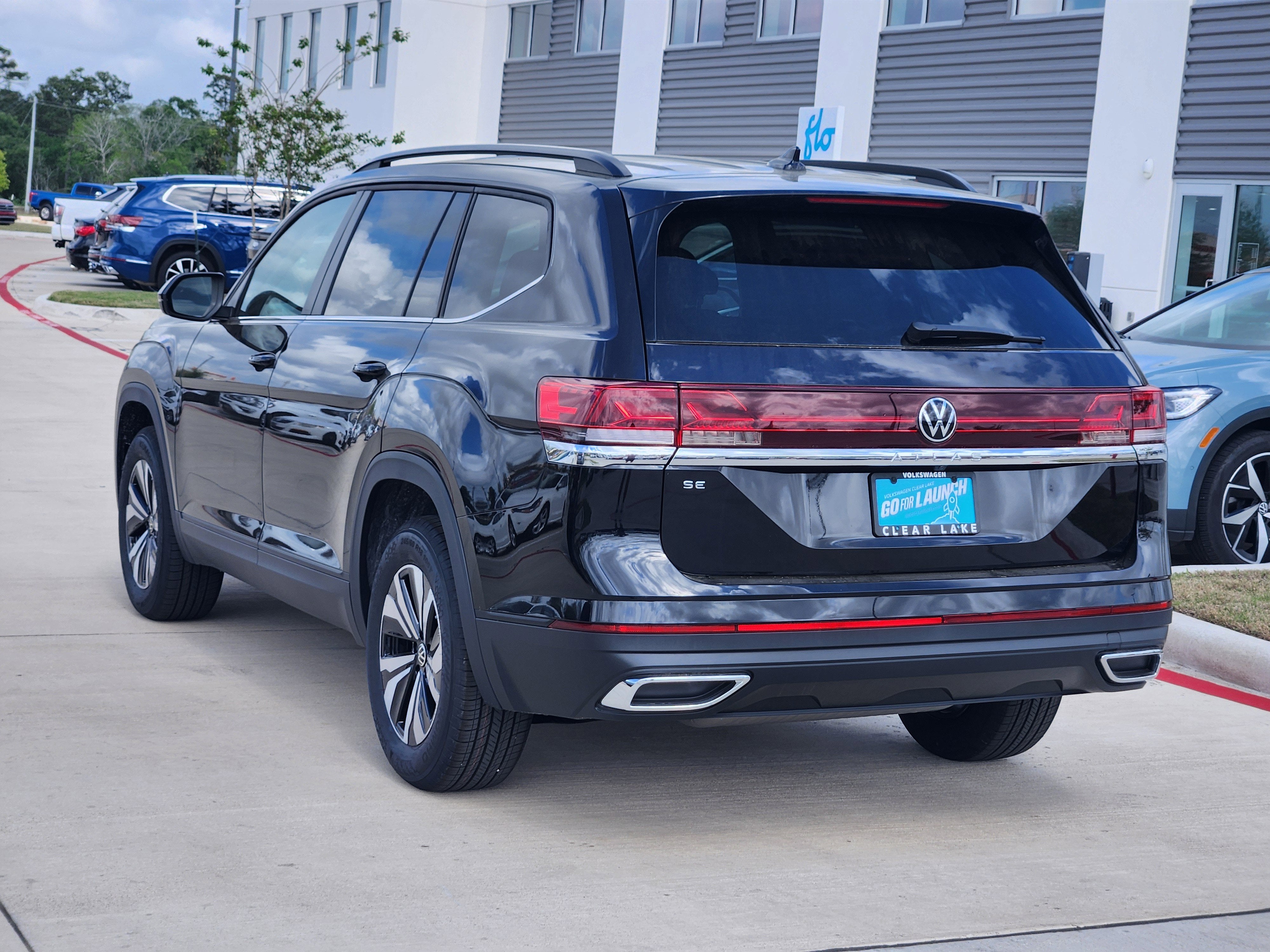 2026 Volkswagen Atlas 2.0T SE