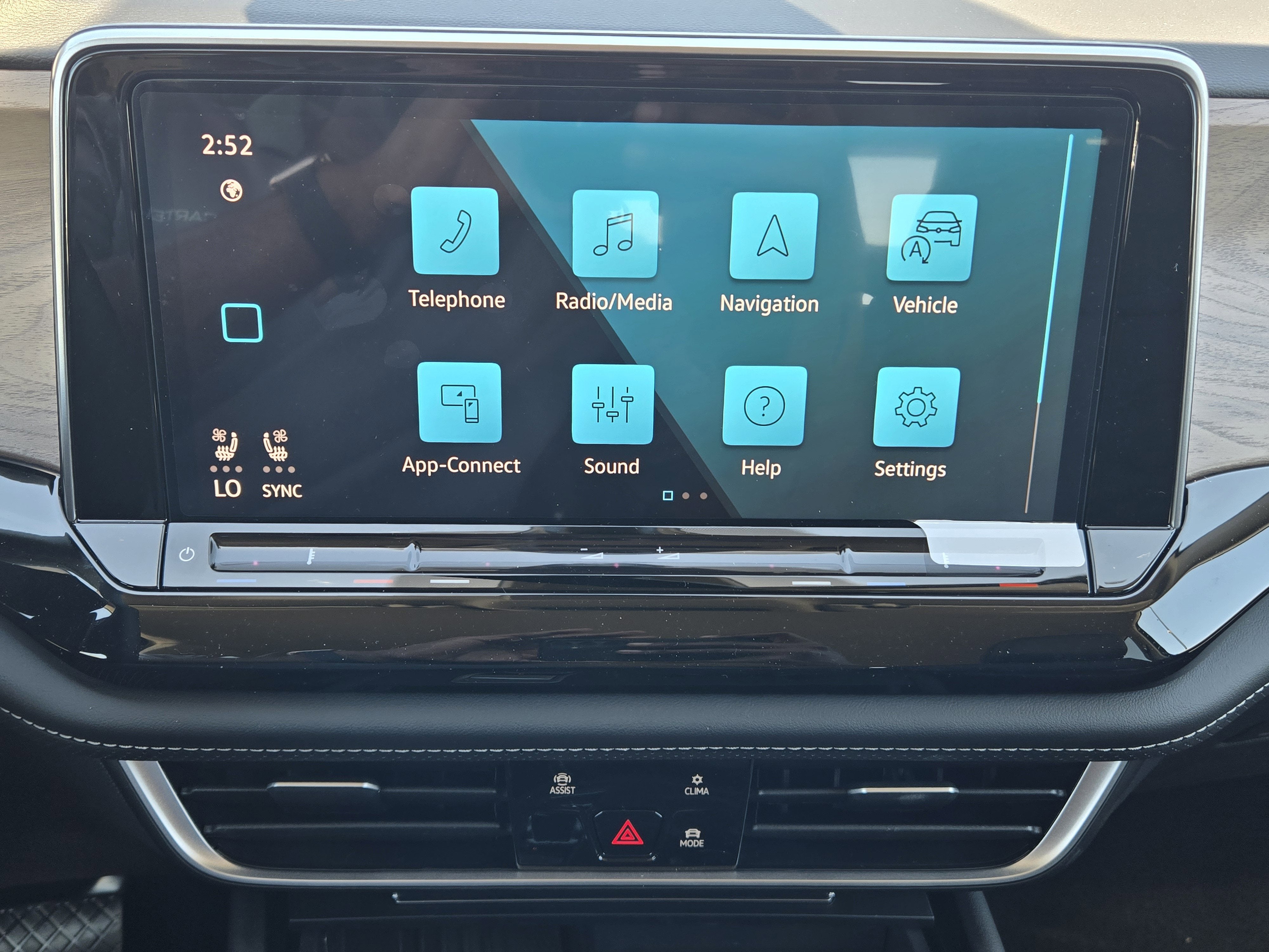 2026 Volkswagen Atlas 2.0T SE