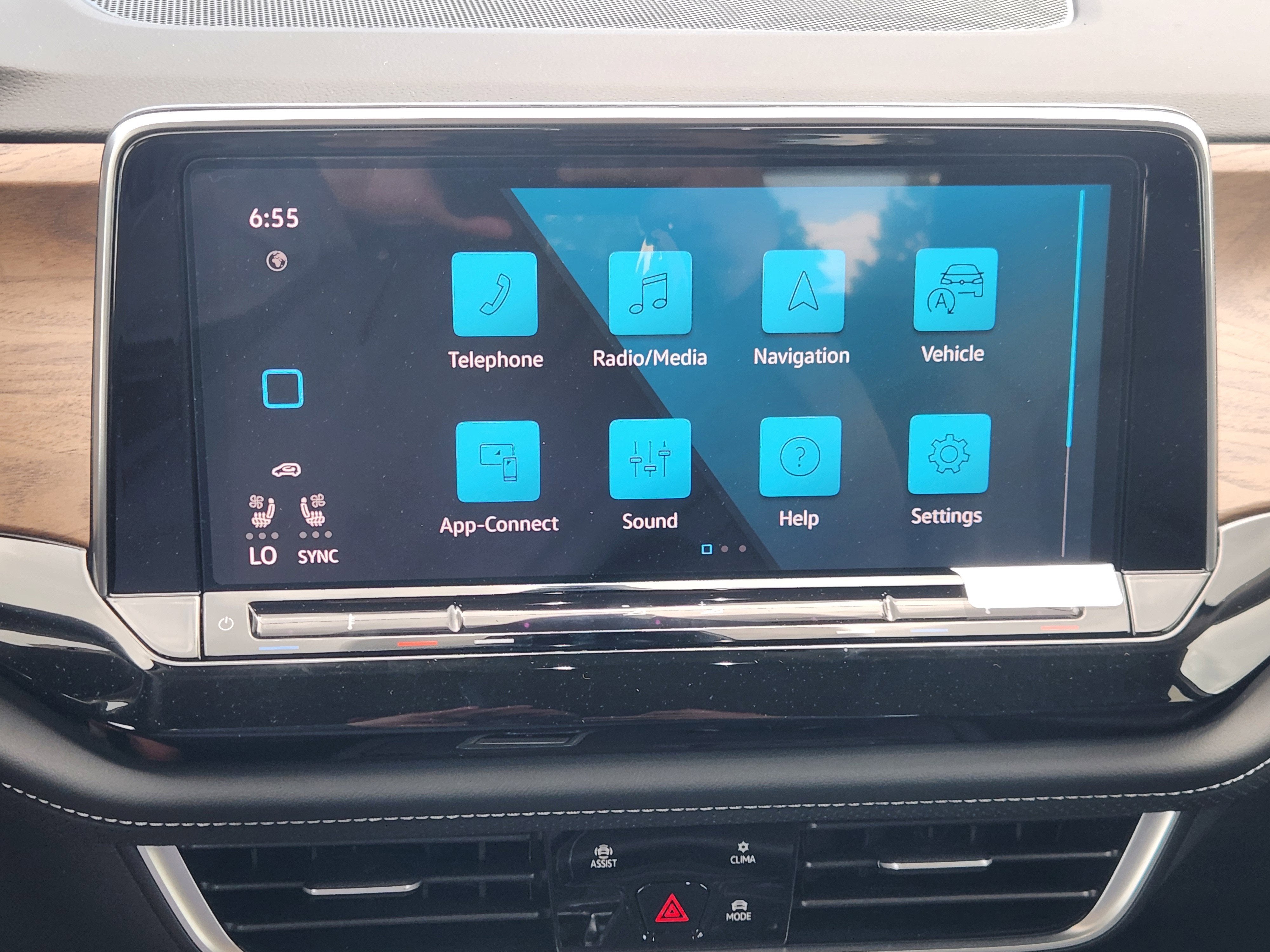 2026 Volkswagen Atlas 2.0T SE