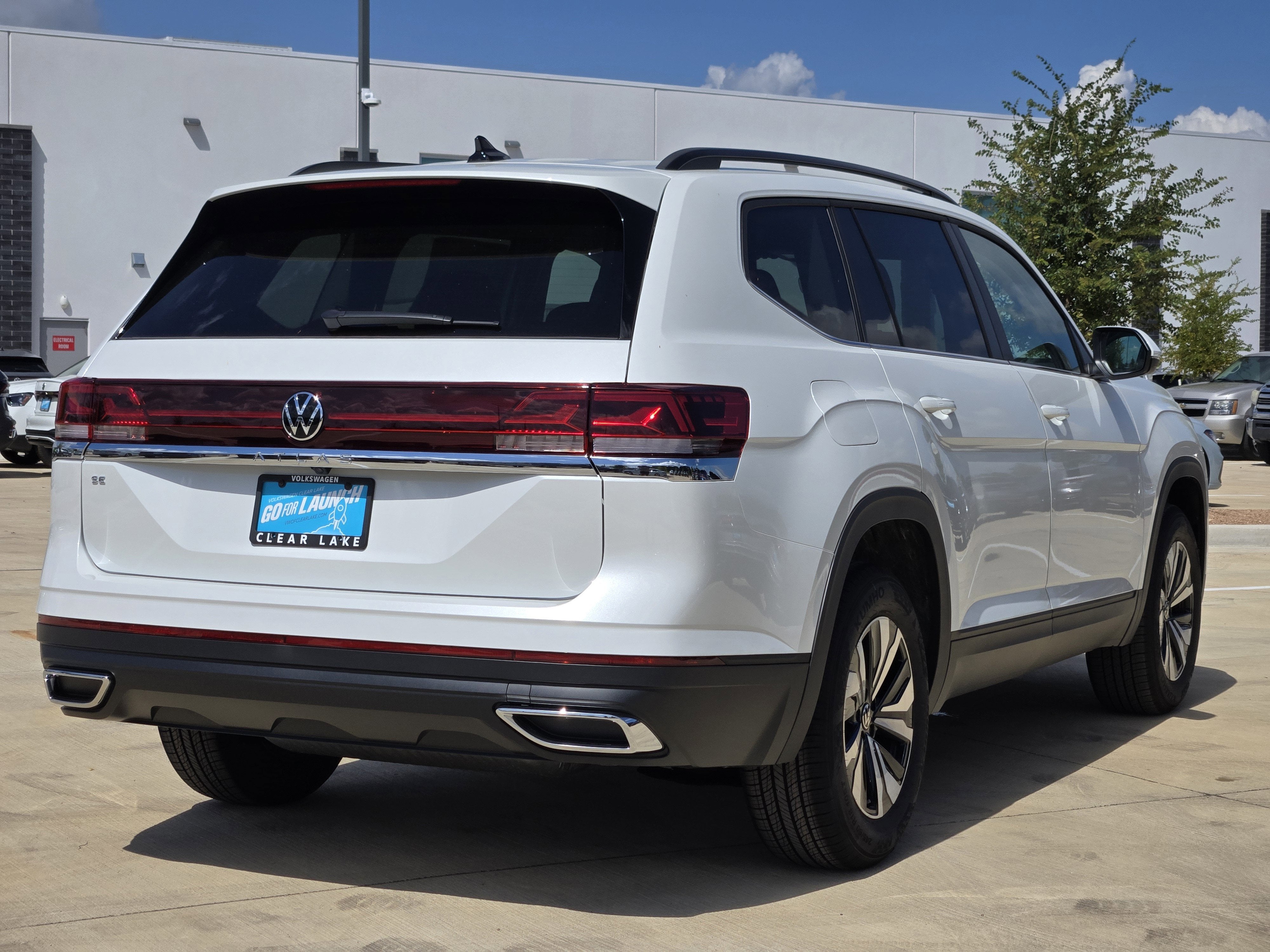2026 Volkswagen Atlas 2.0T SE