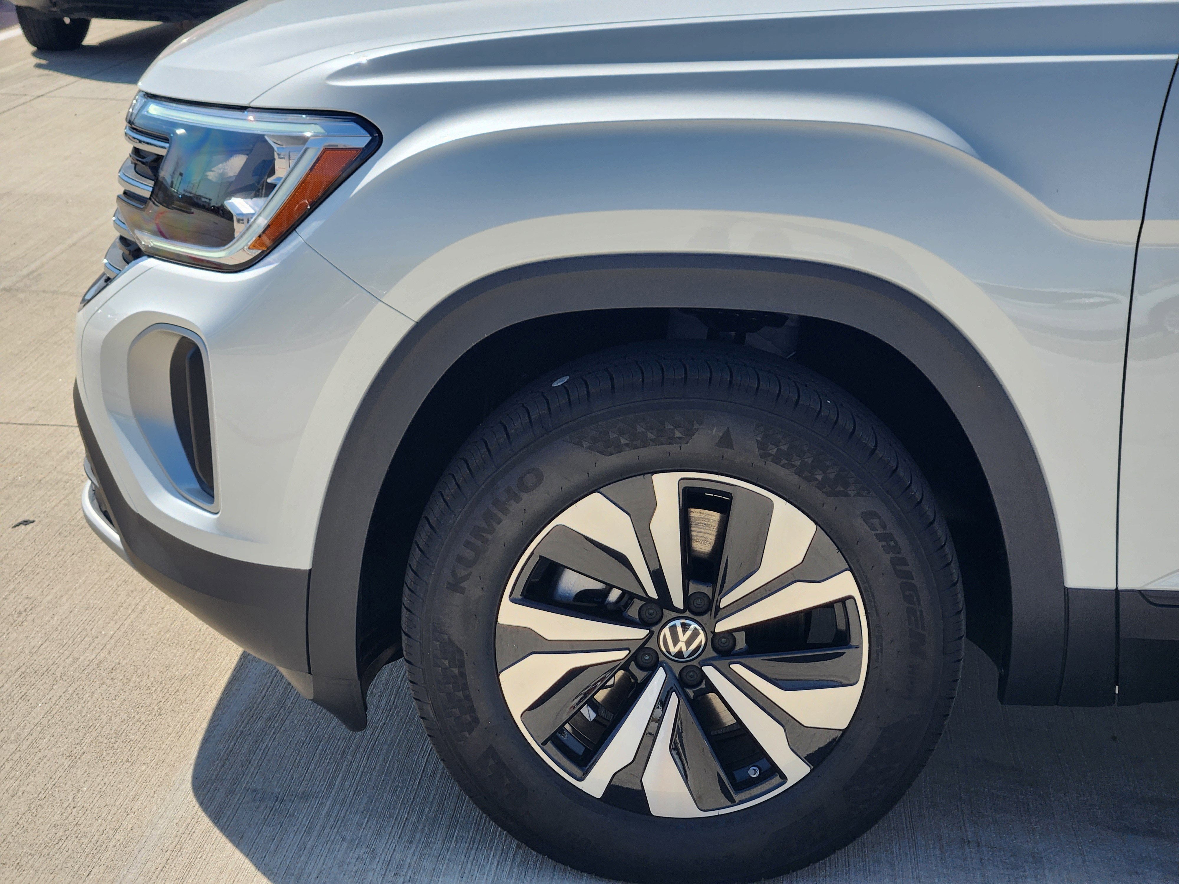 2026 Volkswagen Atlas 2.0T SE