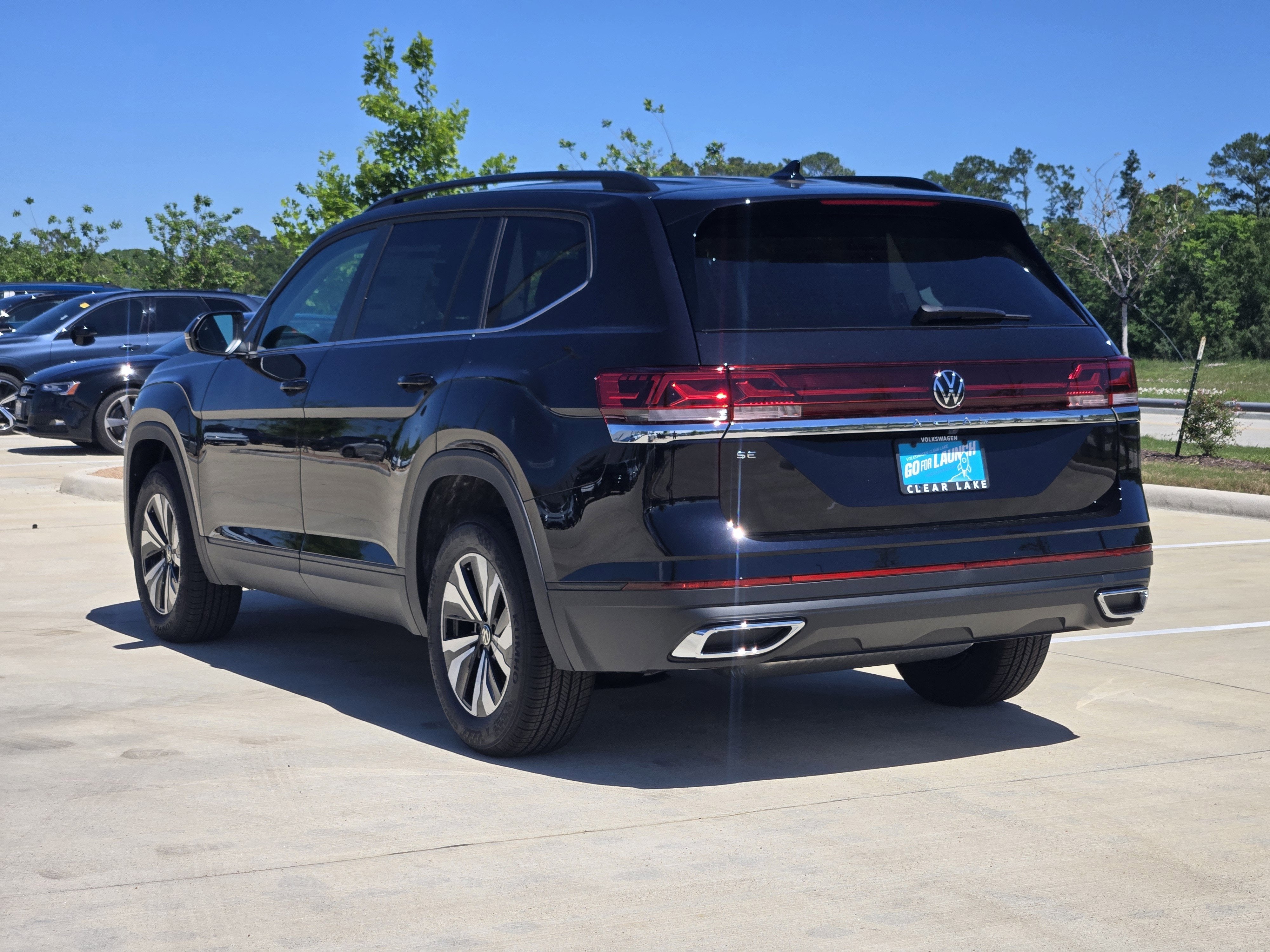 2026 Volkswagen Atlas 2.0T SE