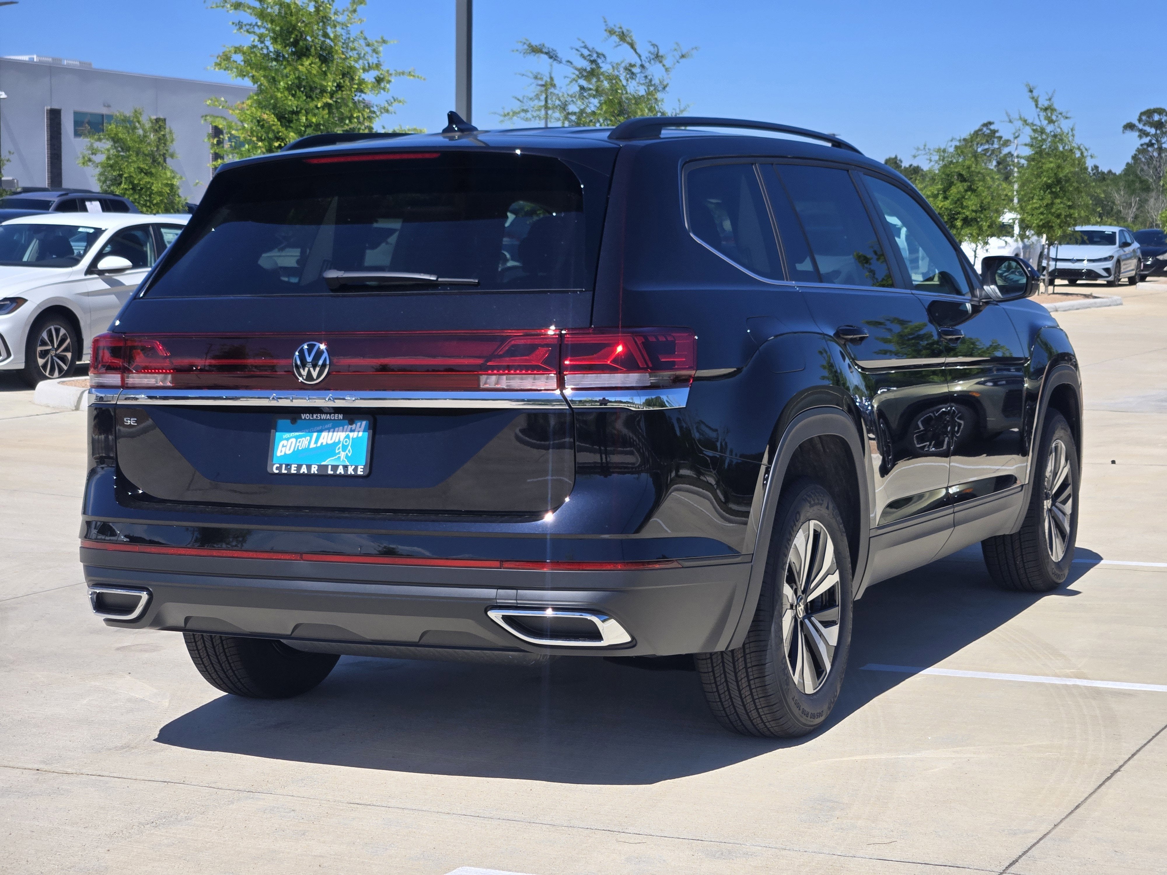 2026 Volkswagen Atlas 2.0T SE