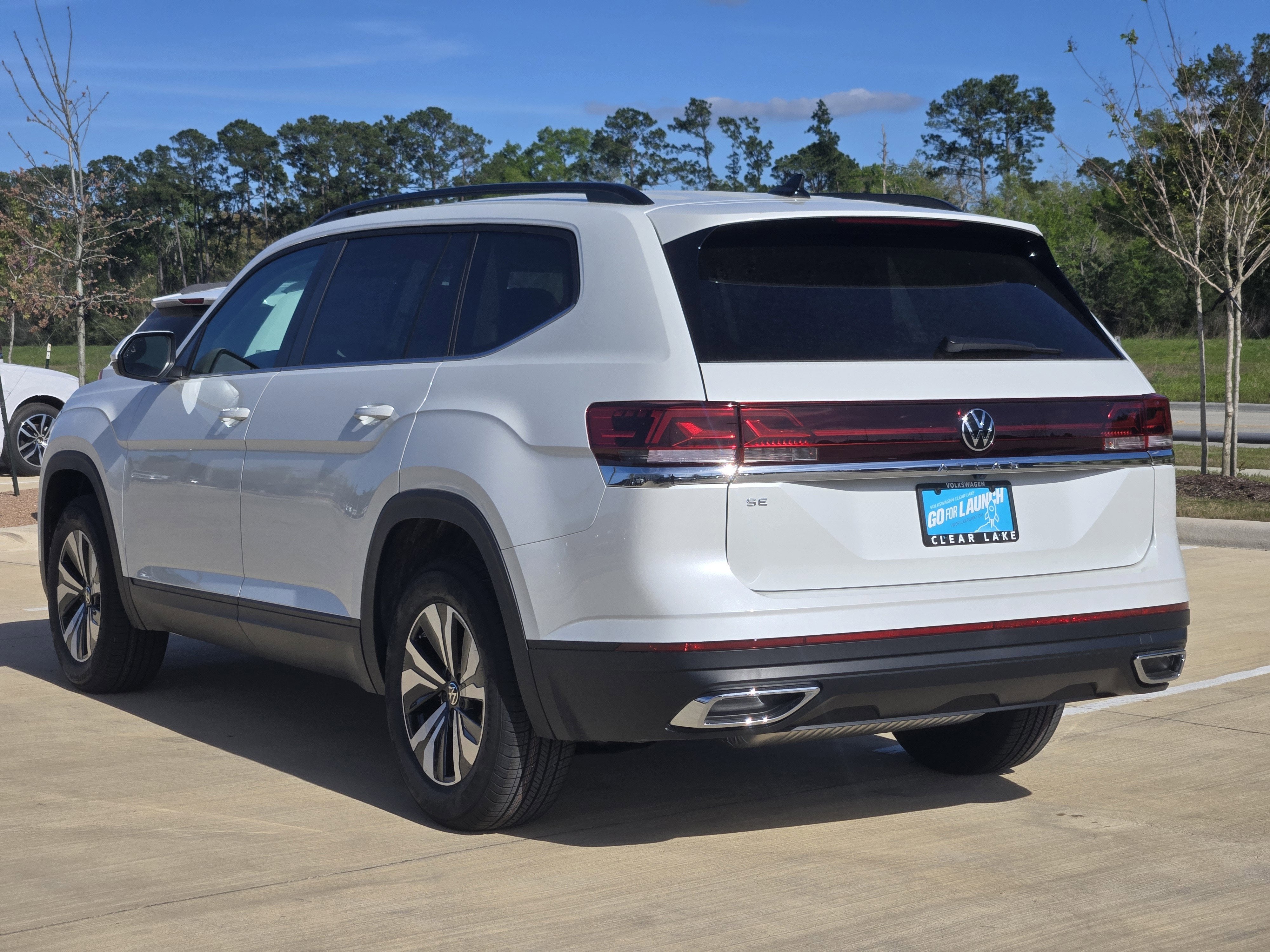 2026 Volkswagen Atlas 2.0T SE