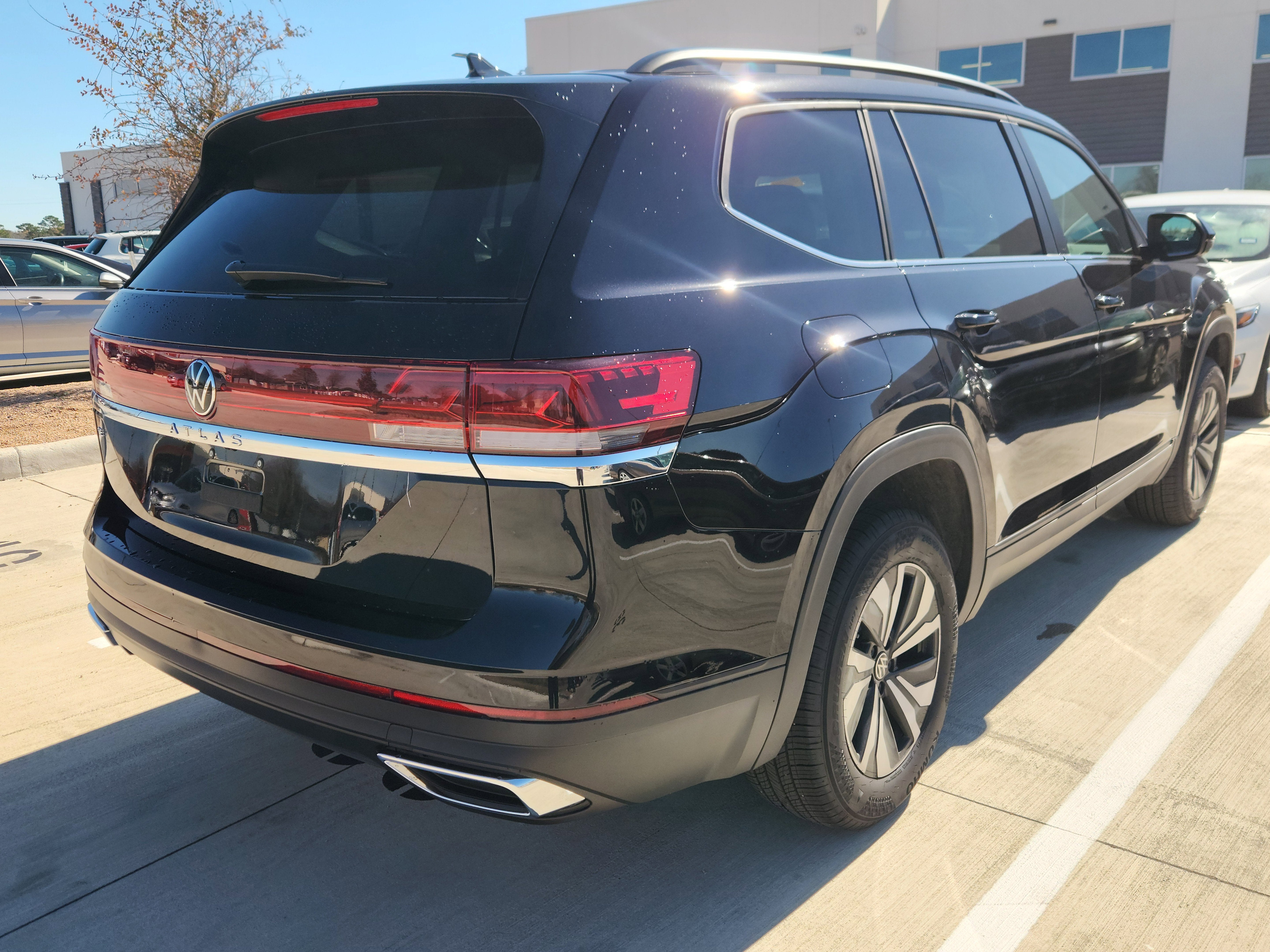 2026 Volkswagen Atlas 2.0T SE